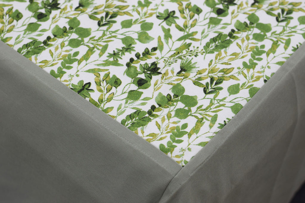 Green Leaf Printed King Size Bedsheet with 2 Pillow Covers