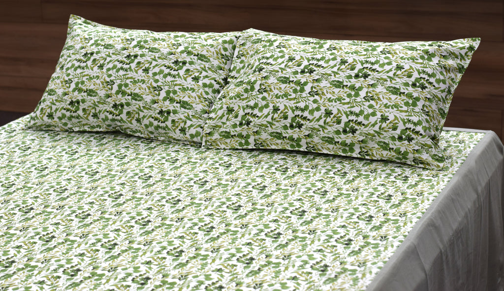 Green Leaf Printed King Size Bedsheet with 2 Pillow Covers