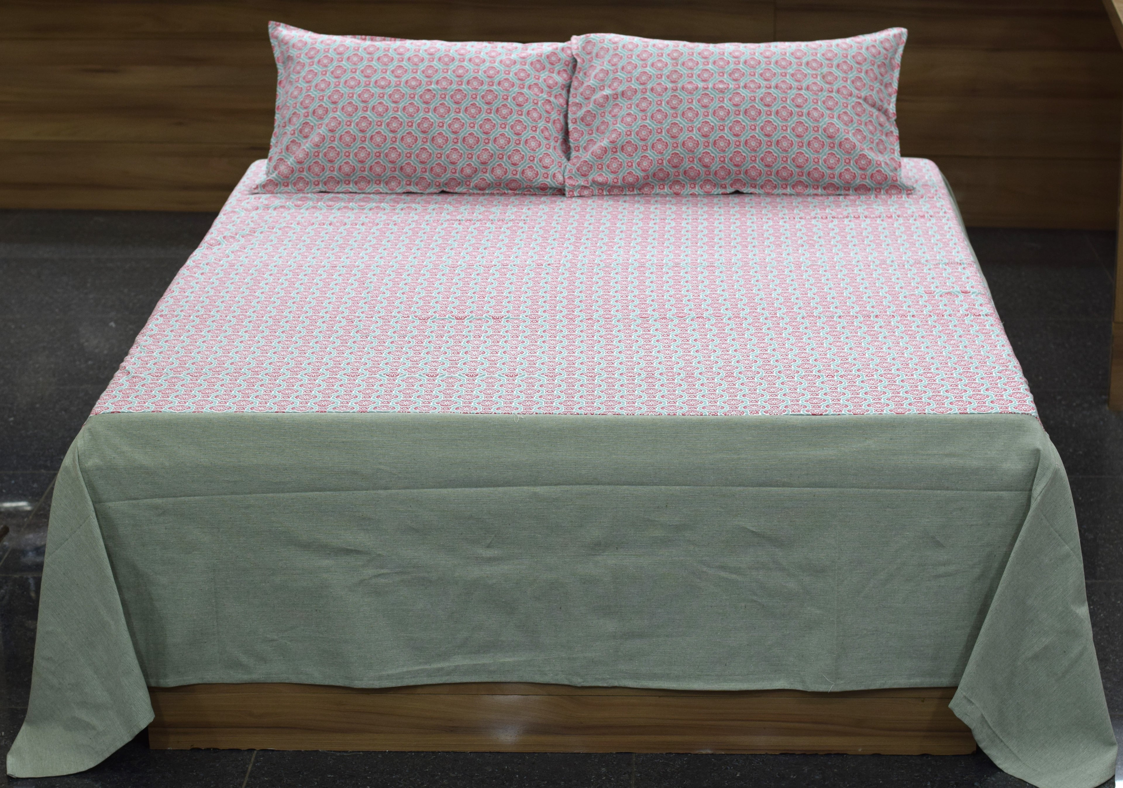 Pink Floral Print King Size Bedsheet with 2 Pillow Covers