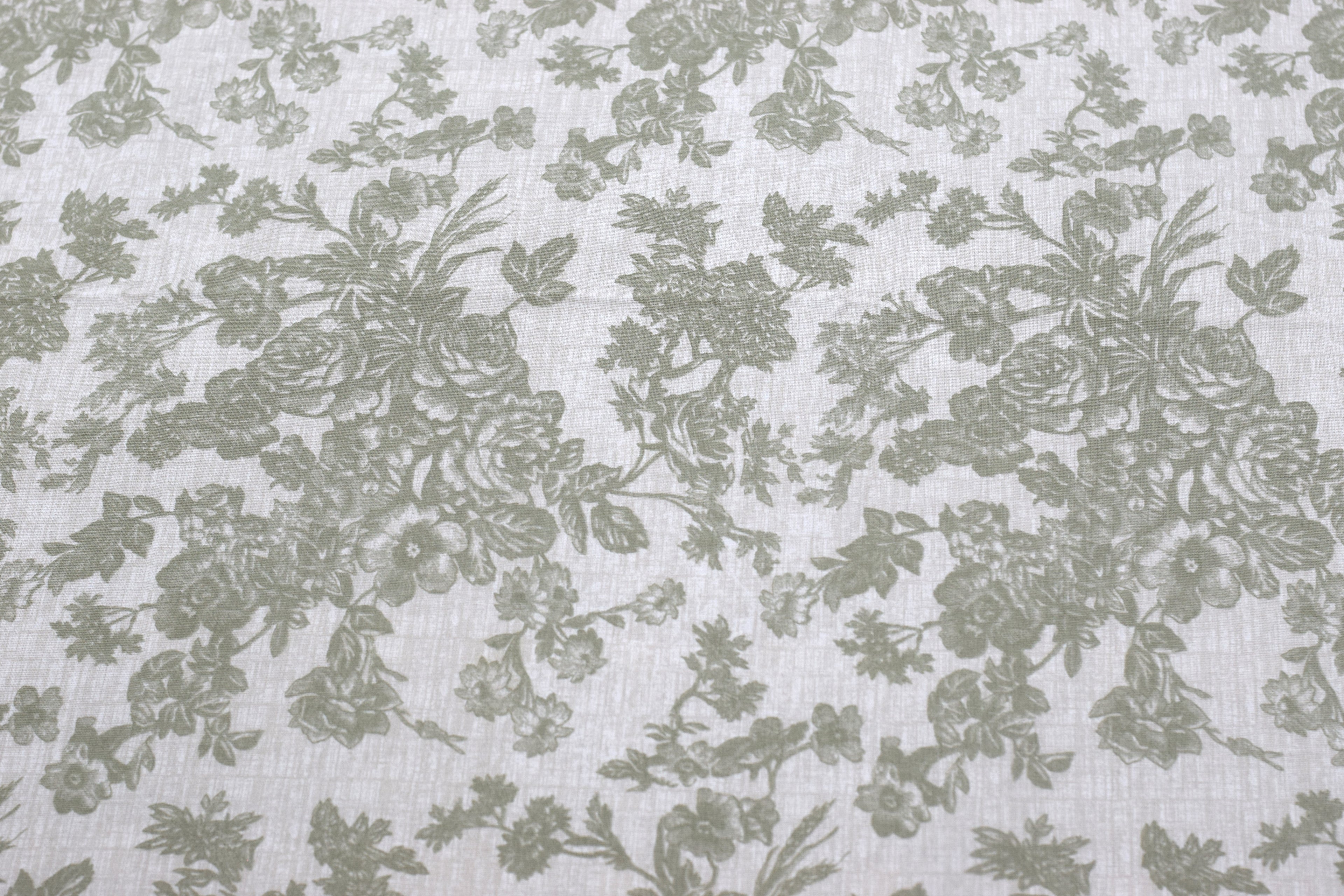 Elegant Ivory Floral Queen Size Bedspread Set with Pillow Covers