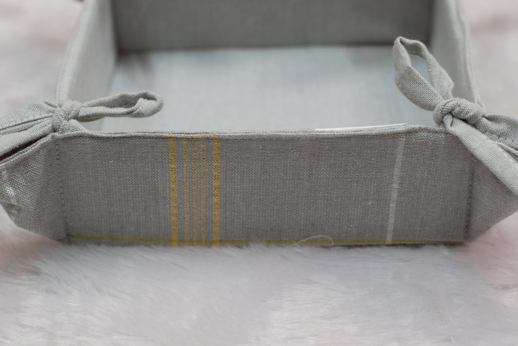 Grey Fabric Bread Basket with Gold Stripe Accent – 30x30 cm Collapsible Table Caddy