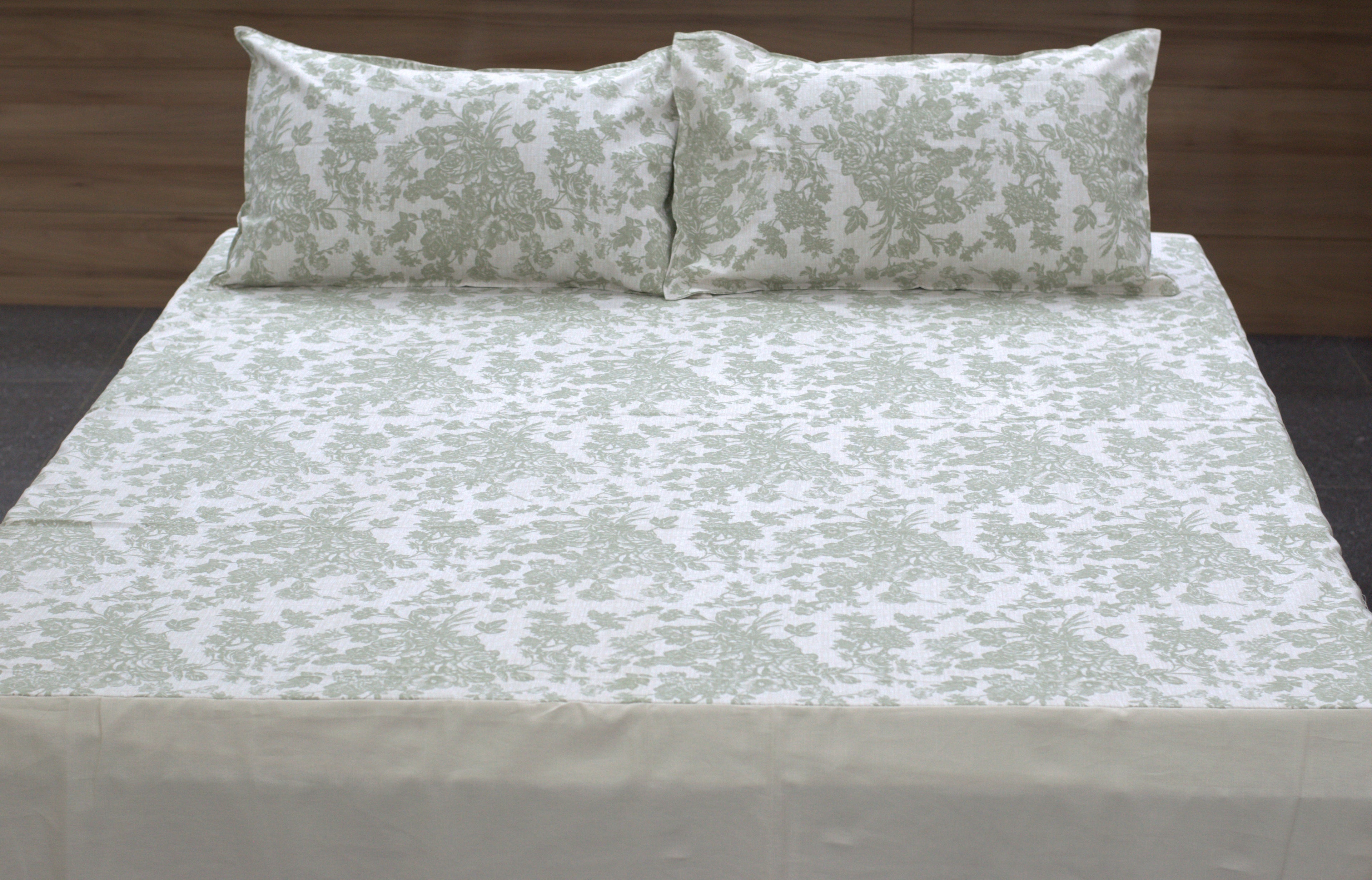 Elegant Ivory Floral Queen Size Bedspread Set with Pillow Covers