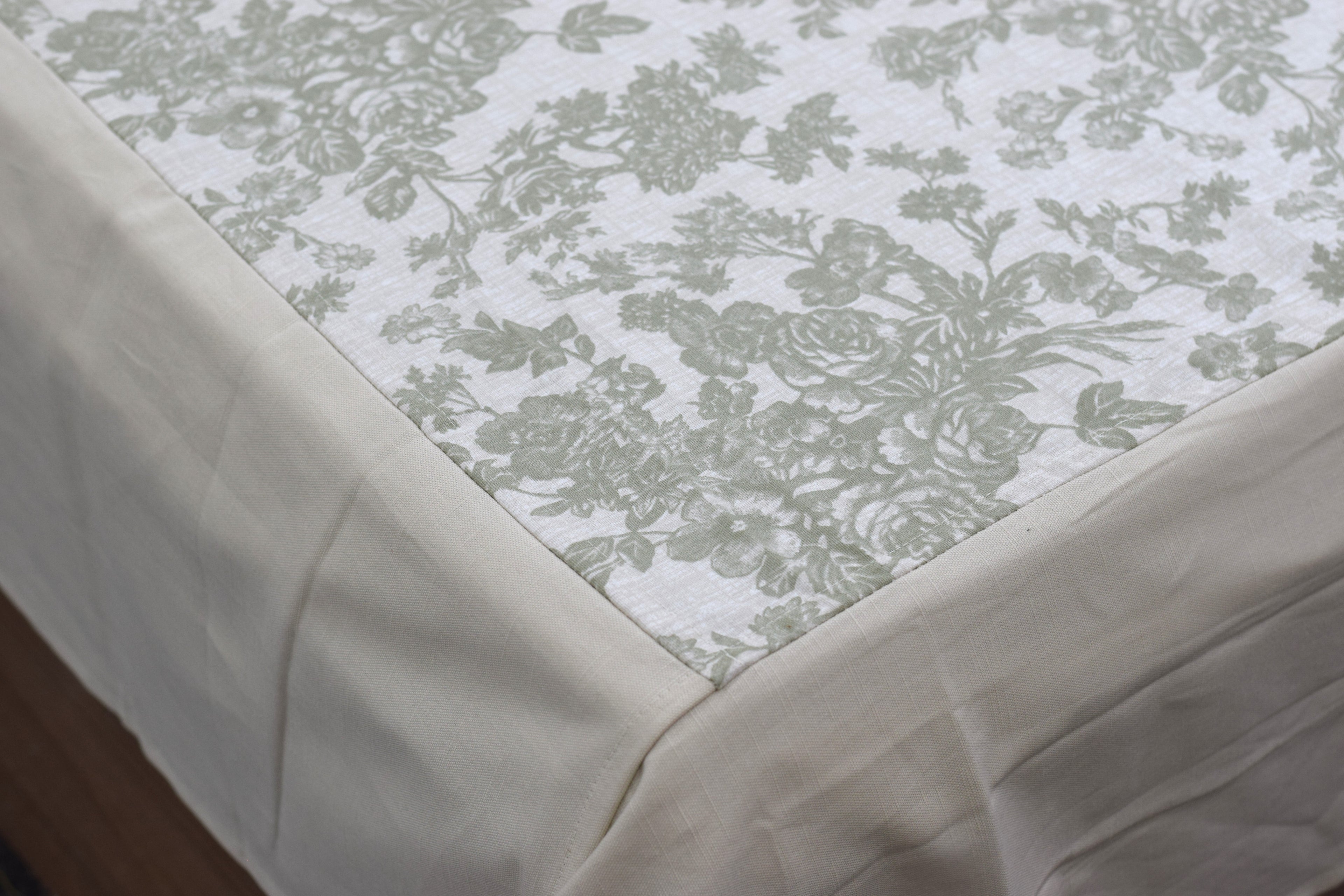 Elegant Ivory Floral Queen Size Bedspread Set with Pillow Covers
