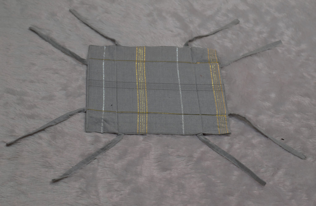 Grey Fabric Bread Basket with Gold Stripe Accent – 30x30 cm Collapsible Table Caddy