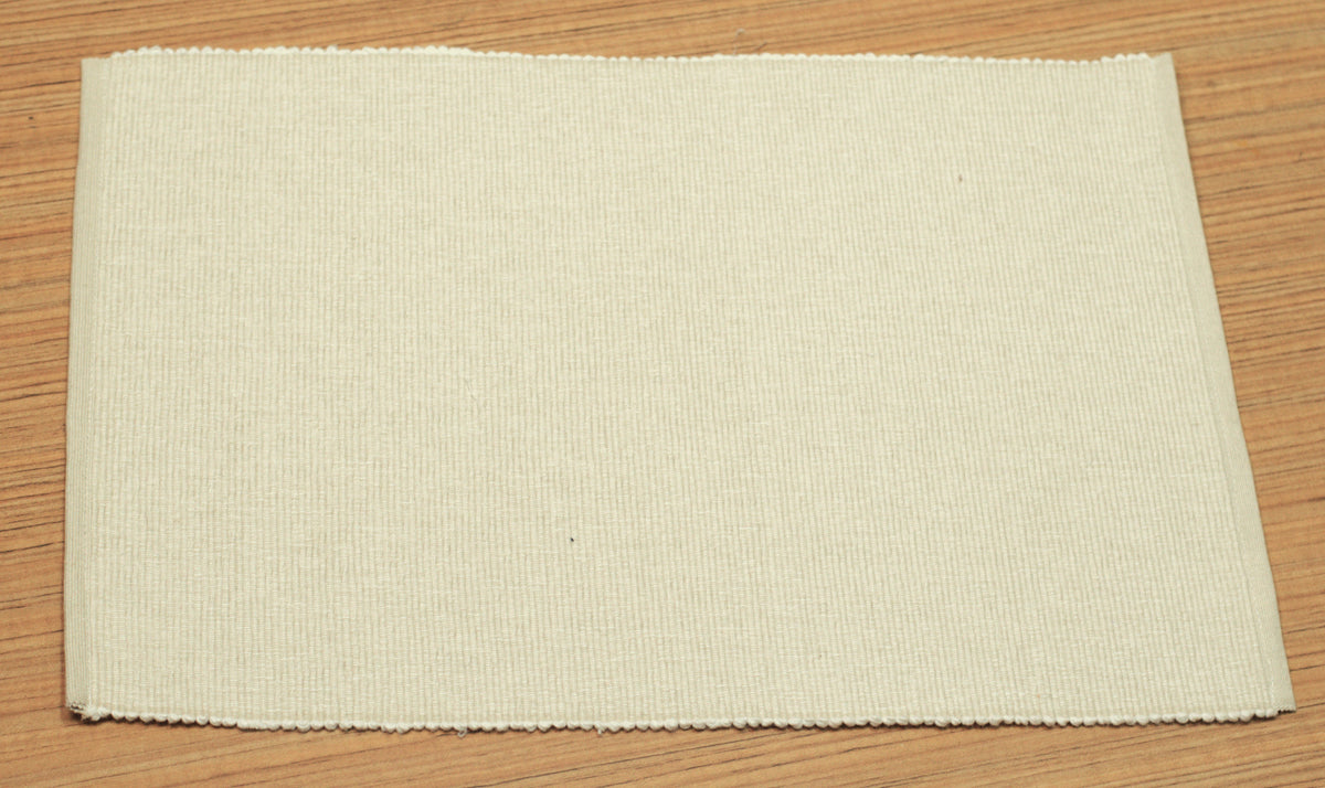 Cream Textured Table Mat – Ribbed Design, 50 × 33 cm