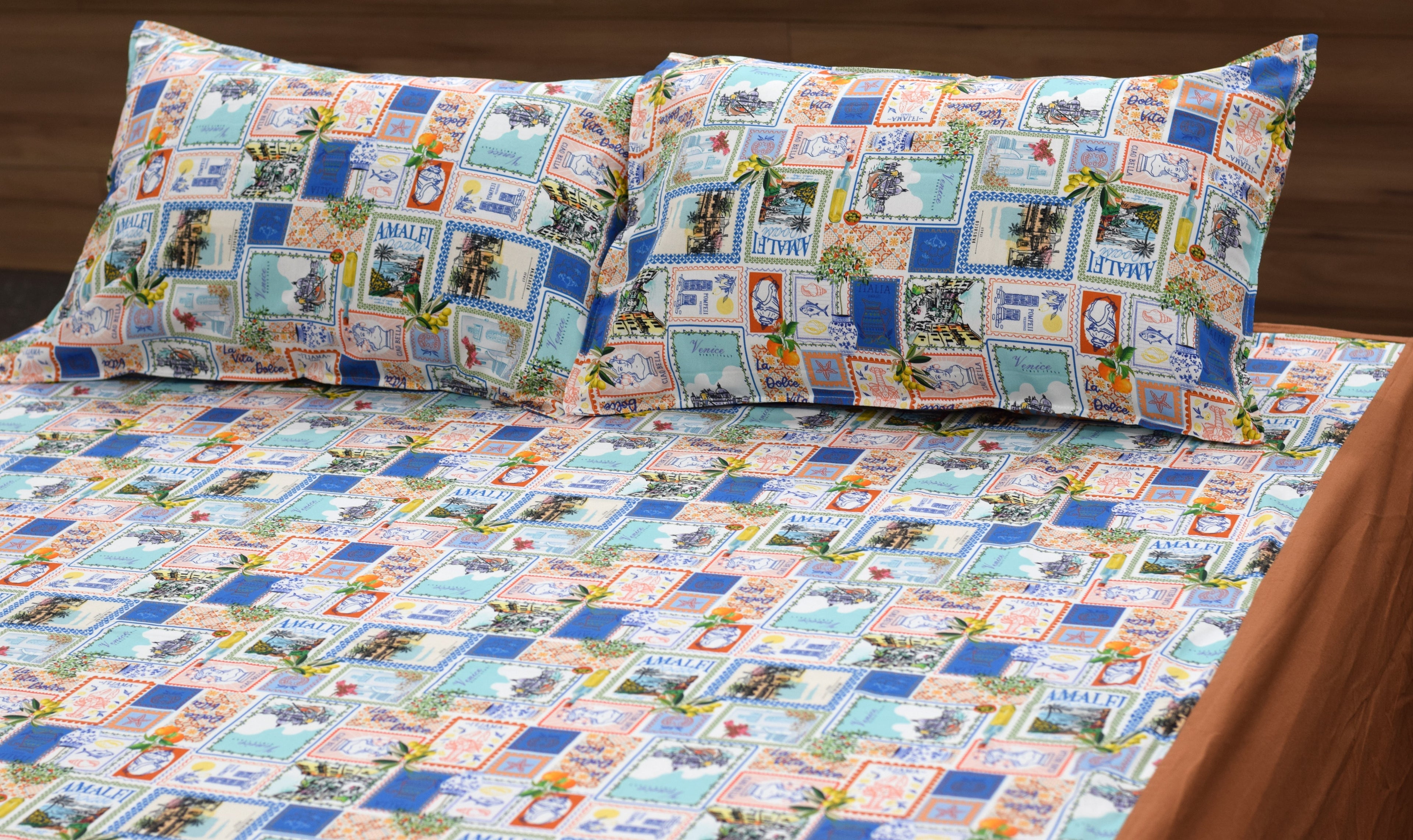 Rustic Travel Patchwork King Size Bedsheet with Pillow Covers