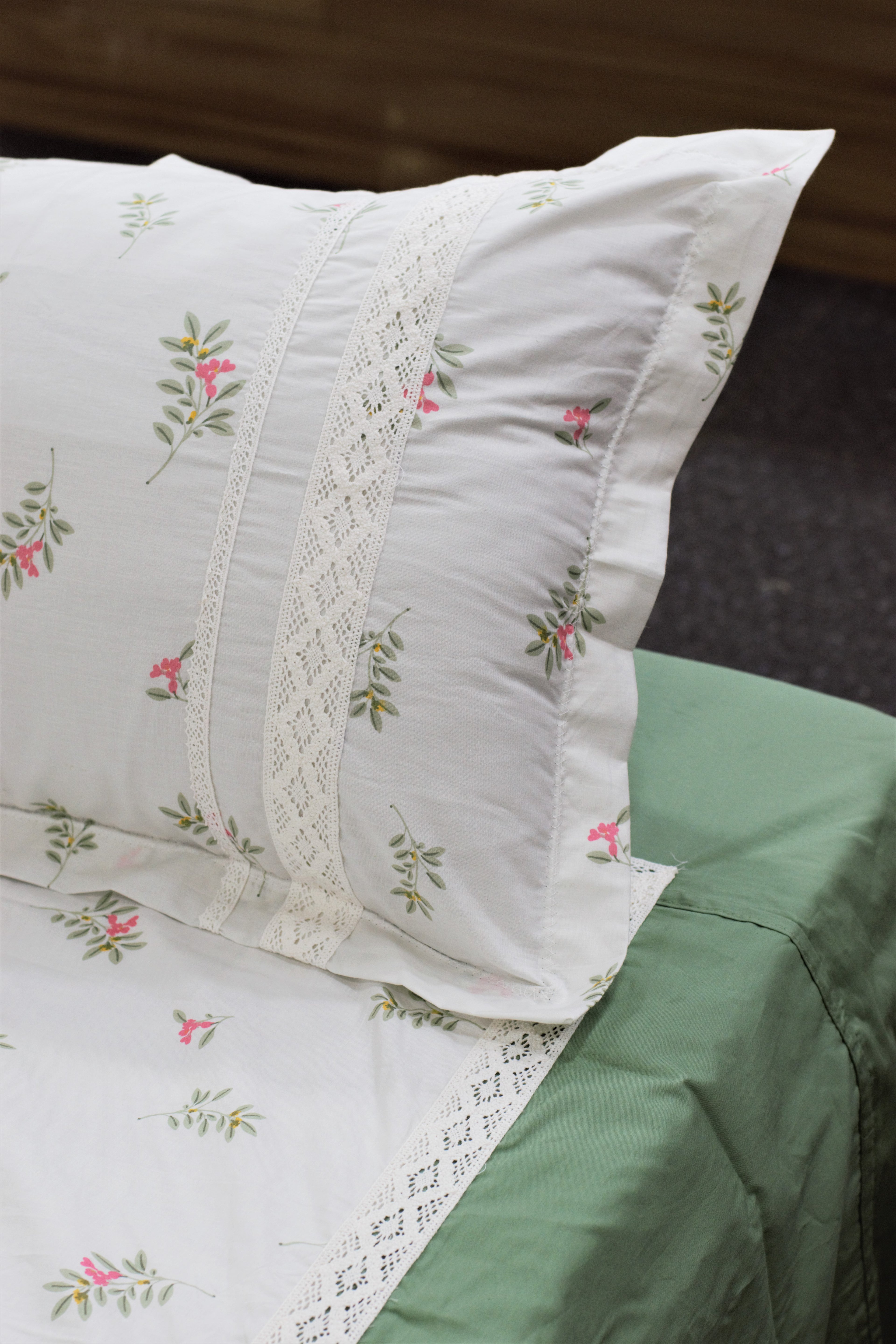 Premium Floral Cotton Bedspread with 2 Pillow Covers | White & Sage Green | 94 x 104 Inches