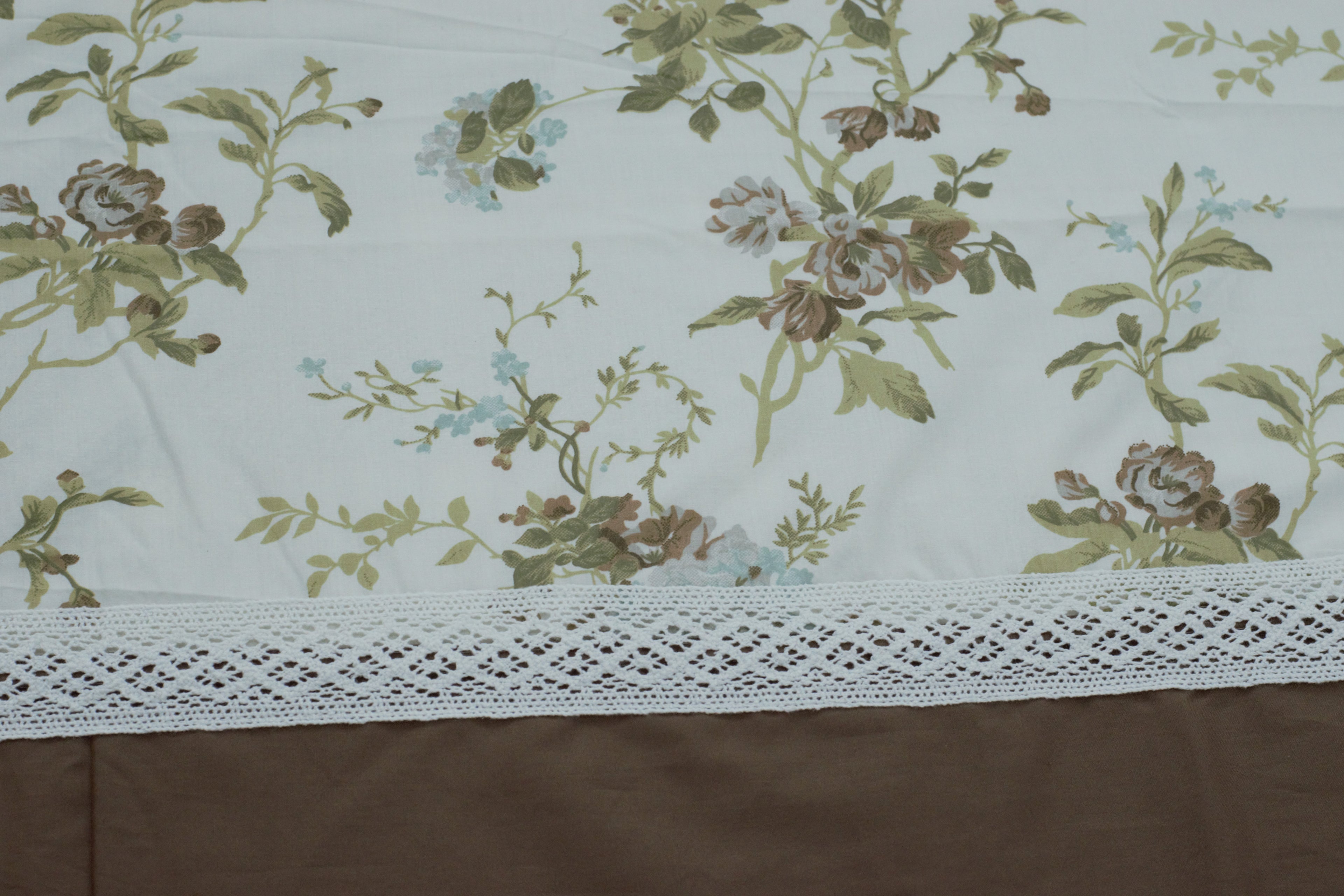 Premium Floral Cotton Bedspread Set with 2 Pillow Covers | Lace Border | King Size 96 x 104 Inches