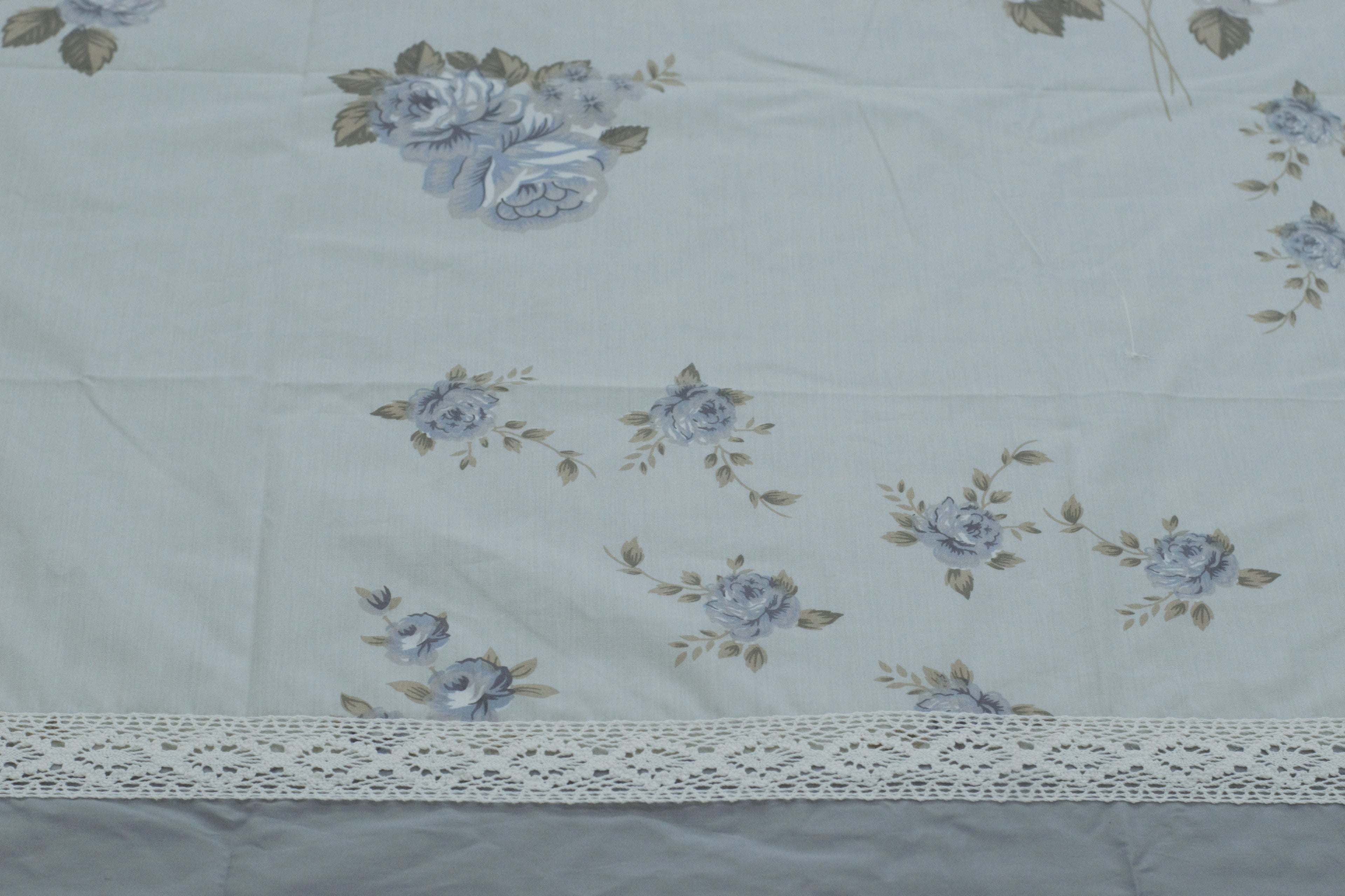 Premium Off-White (Ivory) Floral Cotton Bedspread with 2 Pillow Covers | Grey Floral Print | Lace Border | King Size 98 x 104 Inches