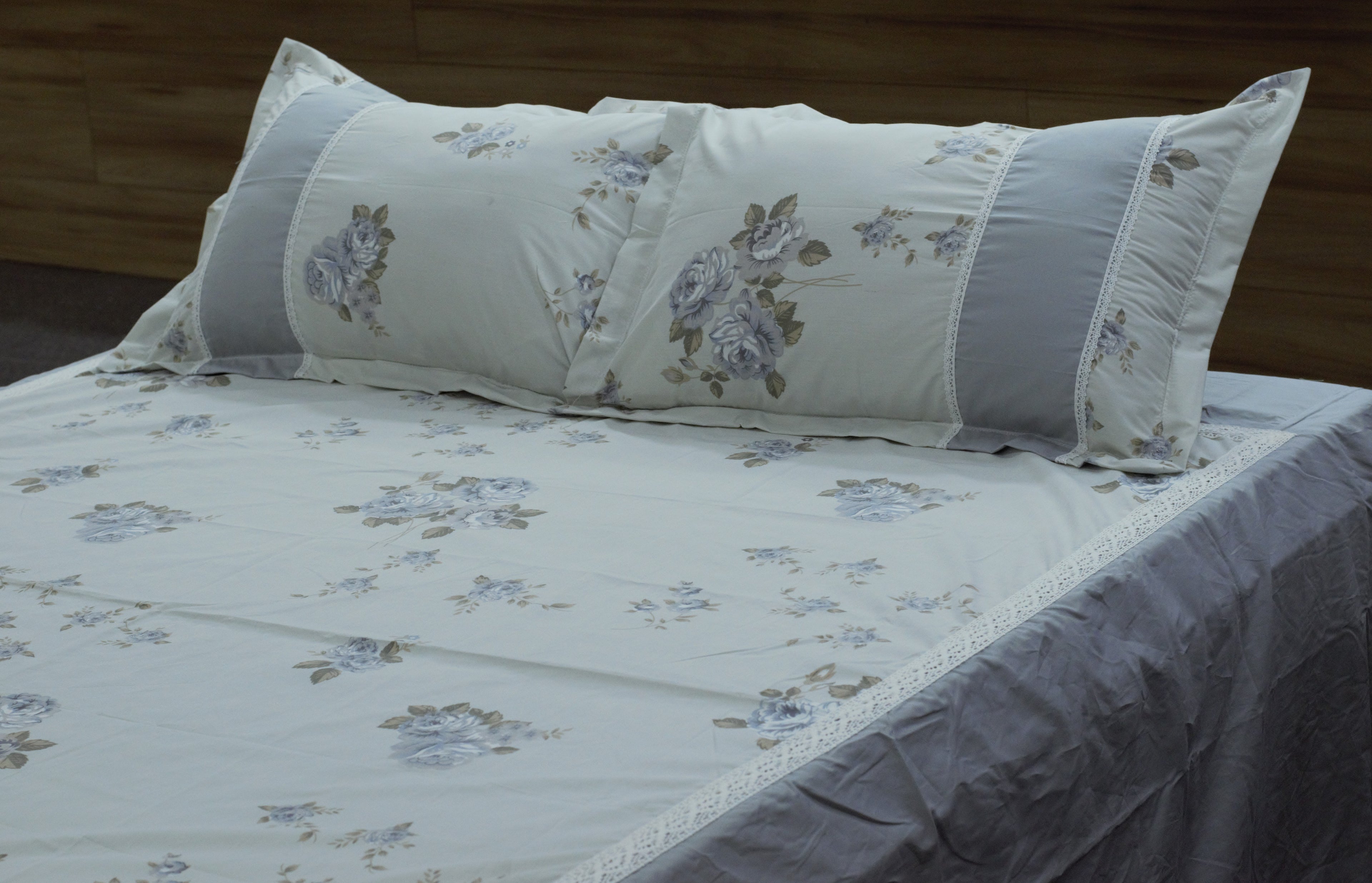Premium Off-White (Ivory) Floral Cotton Bedspread with 2 Pillow Covers | Grey Floral Print | Lace Border | King Size 98 x 104 Inches