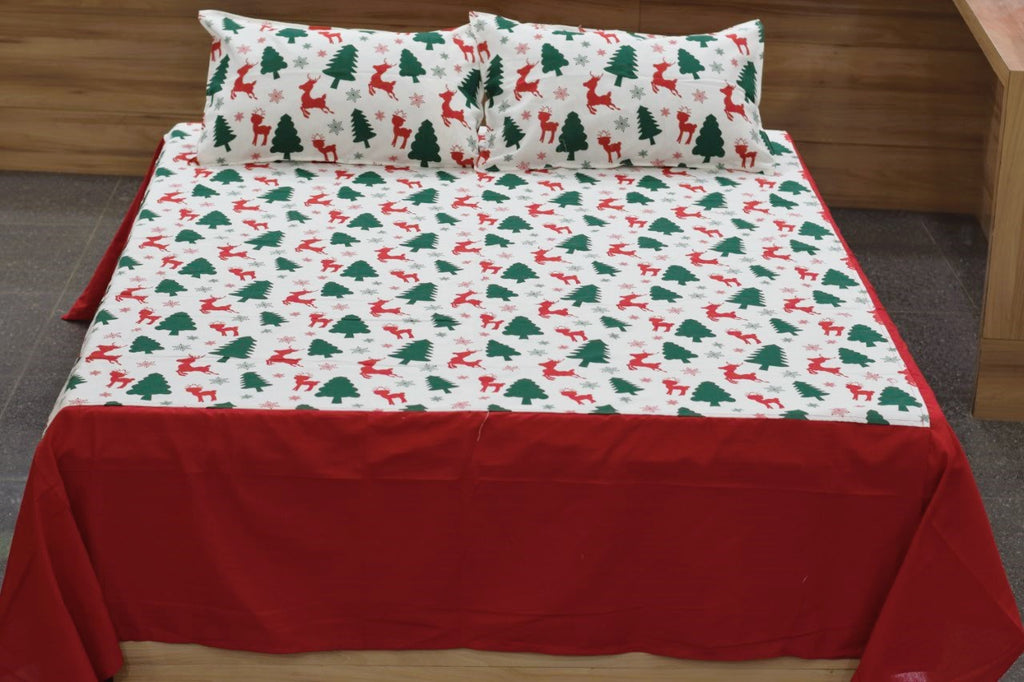 King Size Cotton Bedspread – Christmas Tree & Reindeer Print with Red Border | 100 × 110 Inches