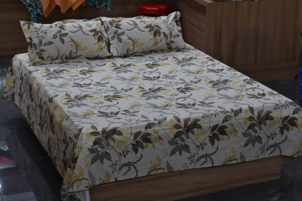 Autumn Leaf Floral Queen Size Bedsheet with Pillow Covers
