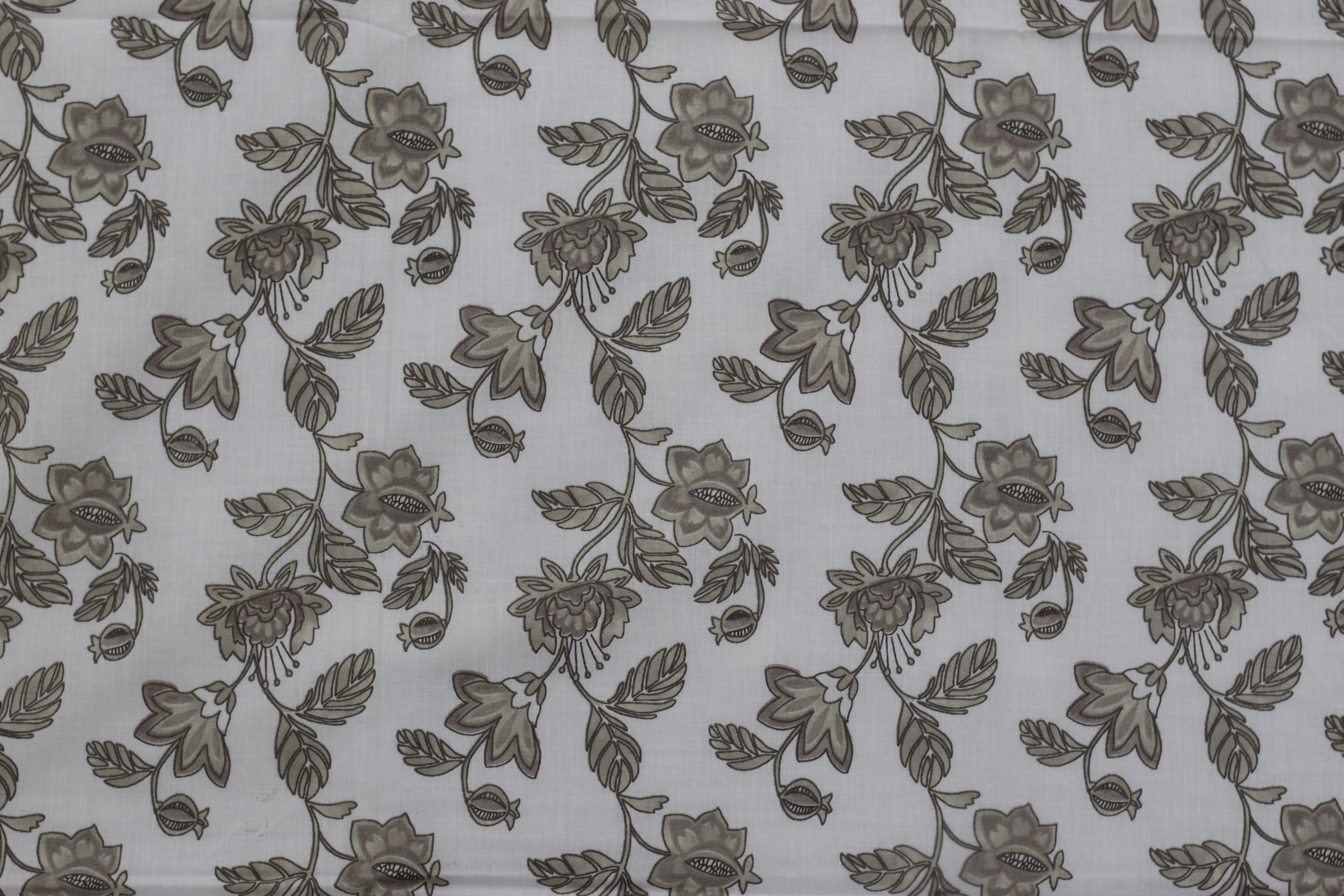 Elegant Floral Print Queen Size Cotton Bedsheet with 2 Pillow Covers – White &amp; Grey
