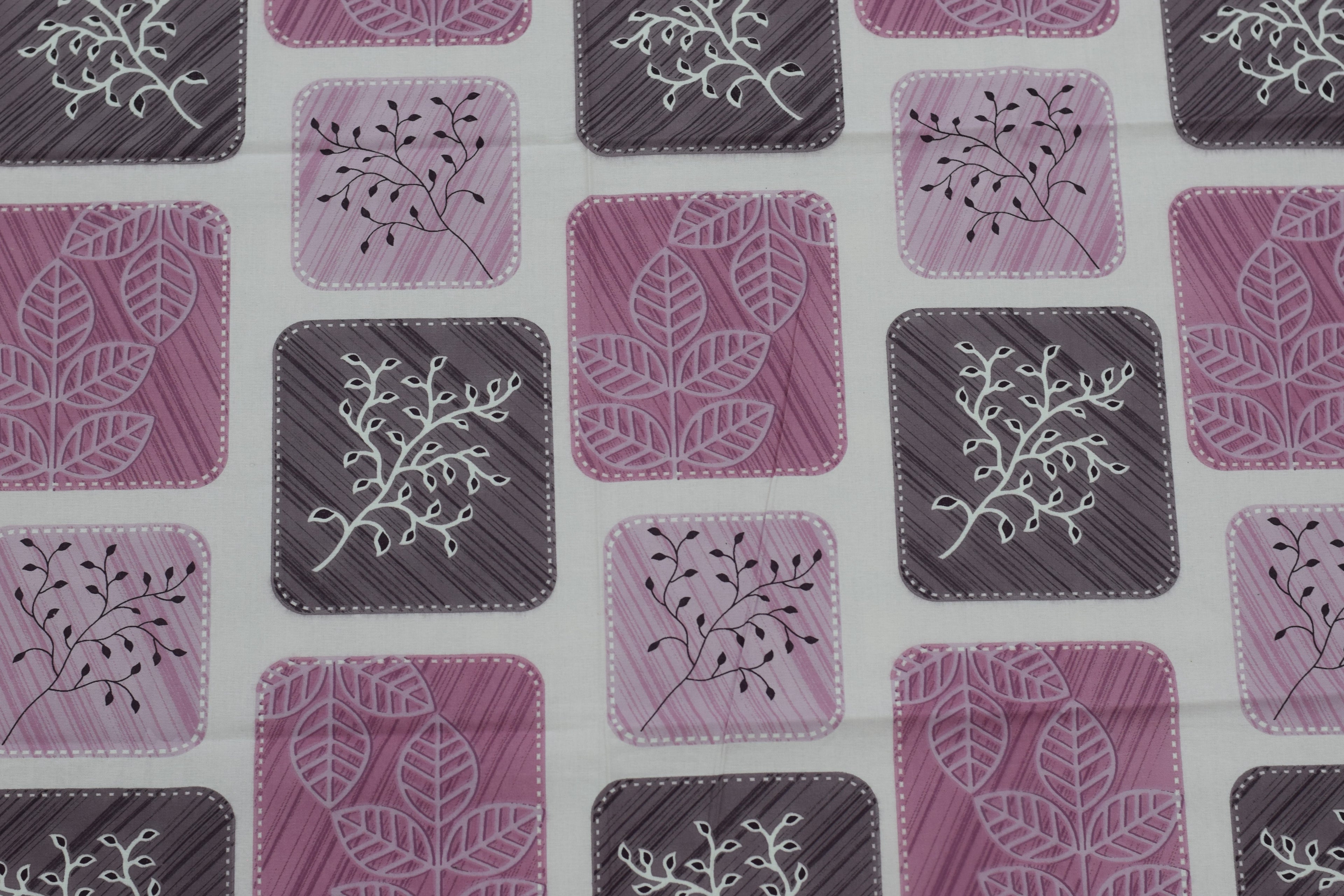 Blush Leaf Print Queen Size Bedsheet with Pillow Covers – Soft Cotton Blend Double Bedsheet Set