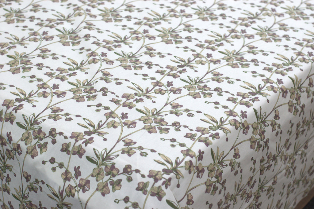 Elegant Floral Print Queen Size Bedsheet with 2 Pillow Covers – Soft Cotton Blend Double Bed Sheet