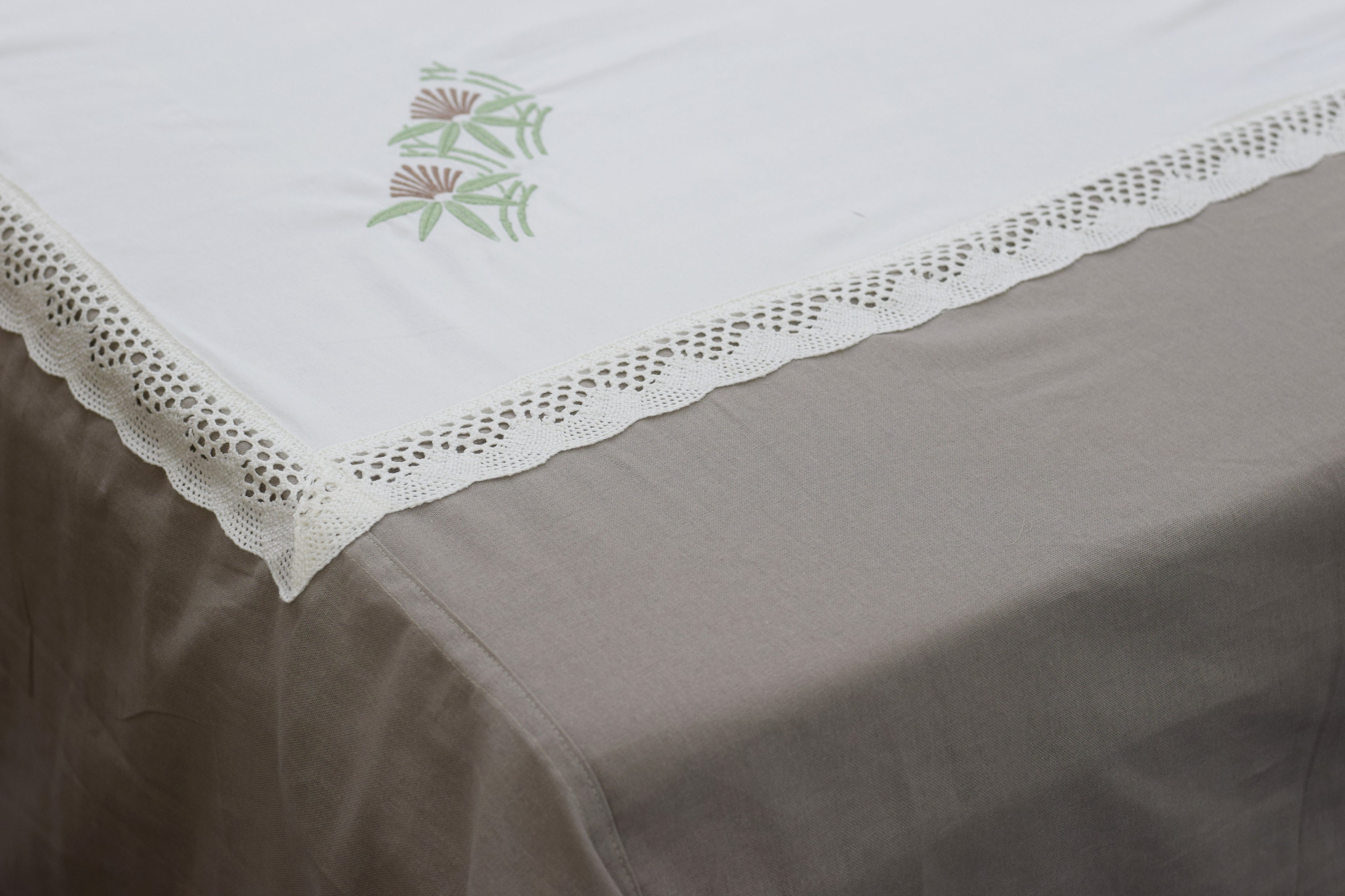 Elegant Embroidered King Size Bedsheet Set with Pillow Covers – Soft Cotton Blend Bedspread | Beige & White Floral Design