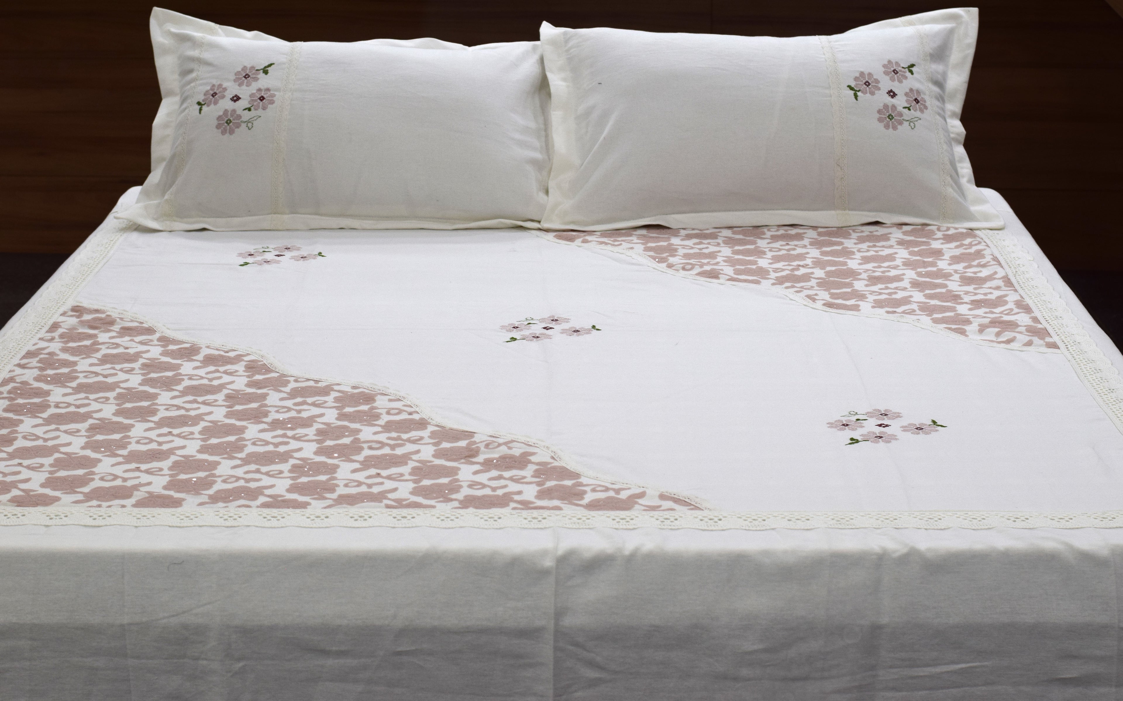 Elegant Floral Embroidered King Size Bedspread Set with 2 Pillow Covers – White & Blush Pink