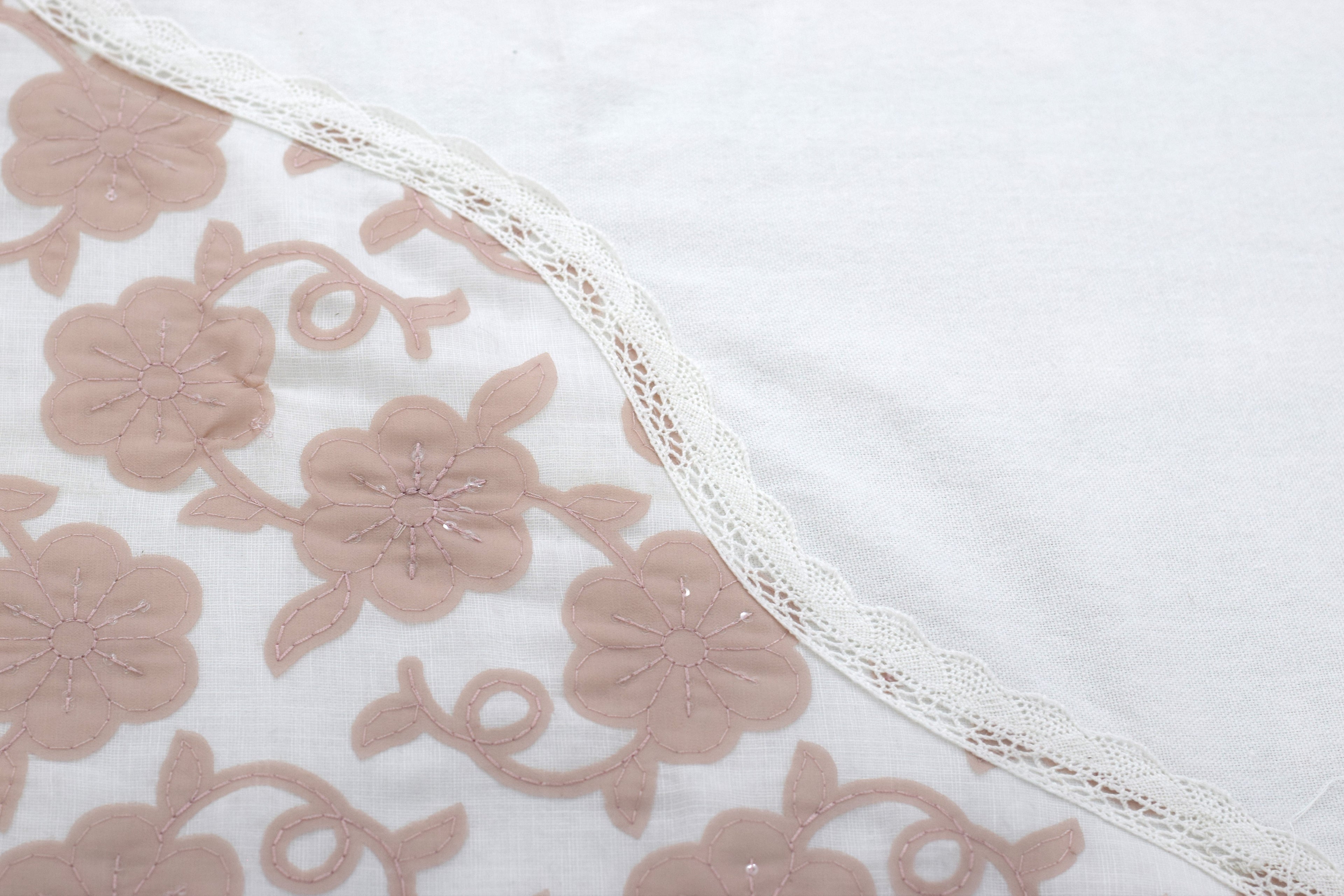 Elegant Floral Embroidered King Size Bedspread Set with 2 Pillow Covers – White & Blush Pink