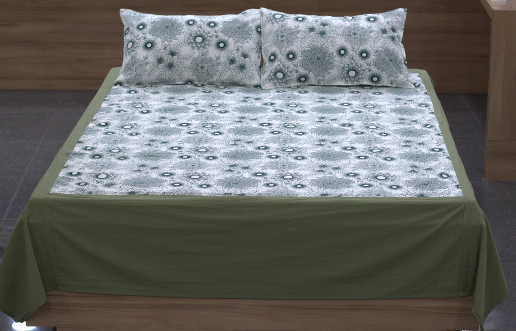 King Size Grey Floral Printed Bedsheet with 2 Pillow Covers | Elegant Botanical Design