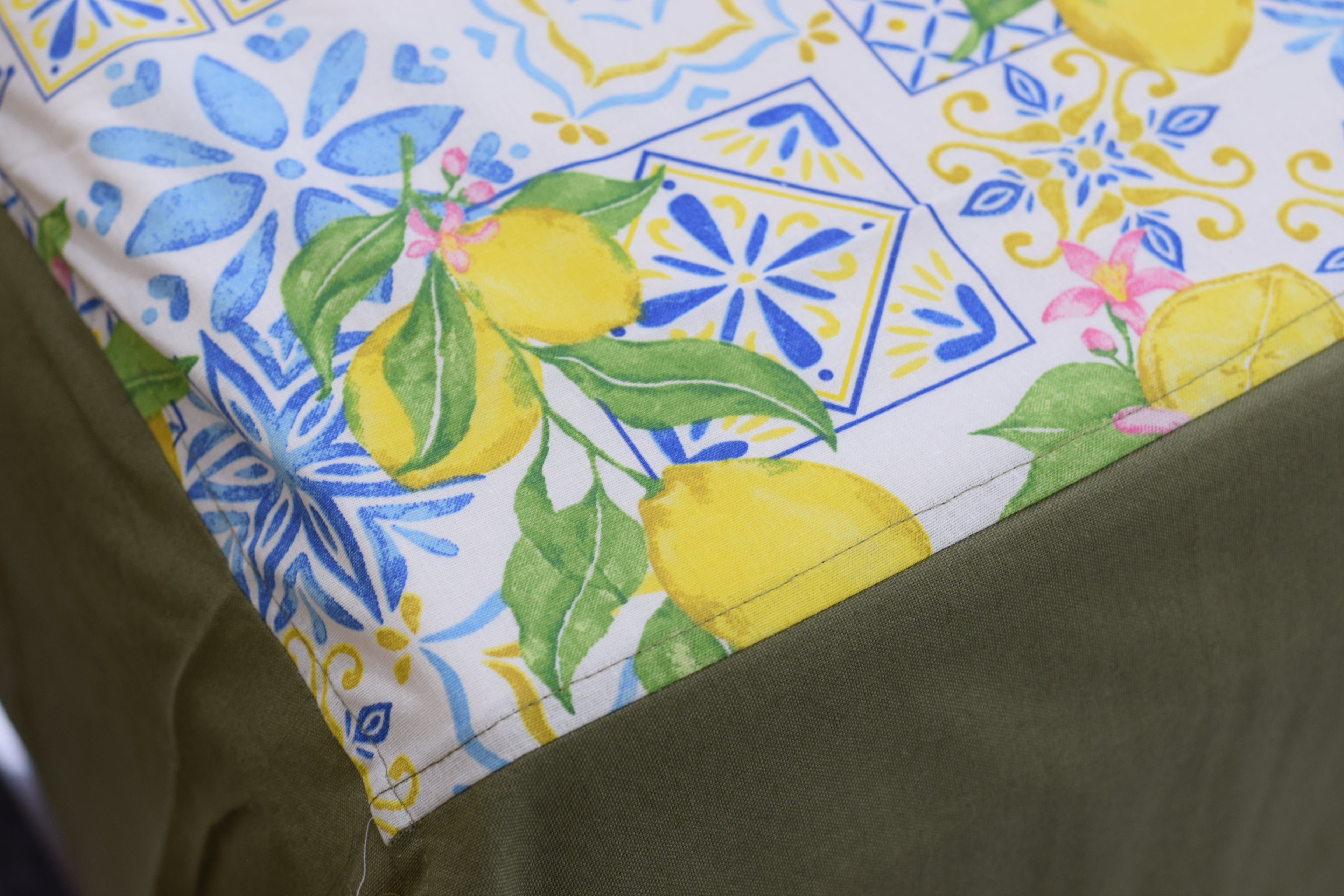 King Size Lemon Blossom Printed Bedsheet with 2 Pillow Covers | Fresh Citrus & Tile Pattern Design