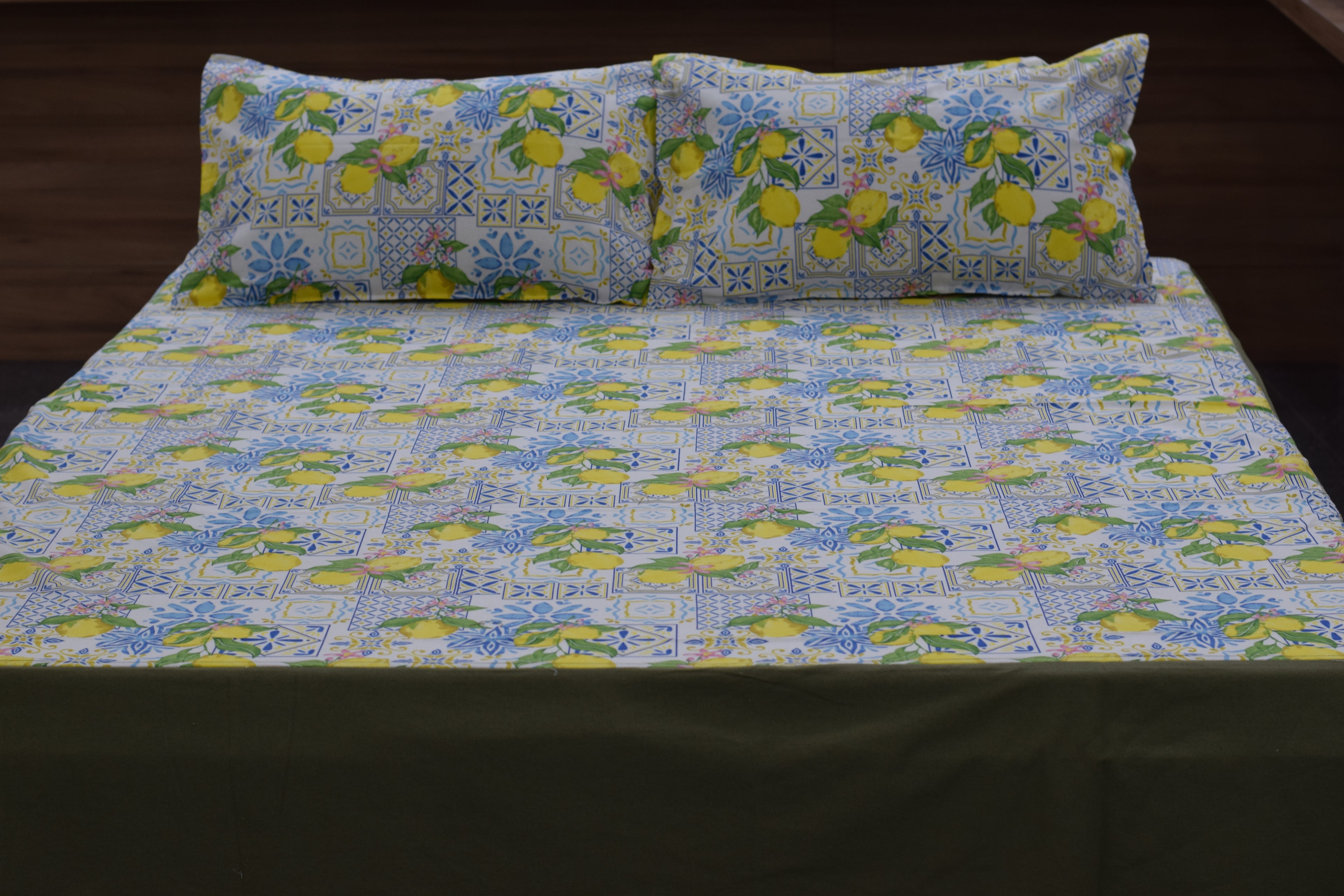 King Size Lemon Blossom Printed Bedsheet with 2 Pillow Covers | Fresh Citrus & Tile Pattern Design