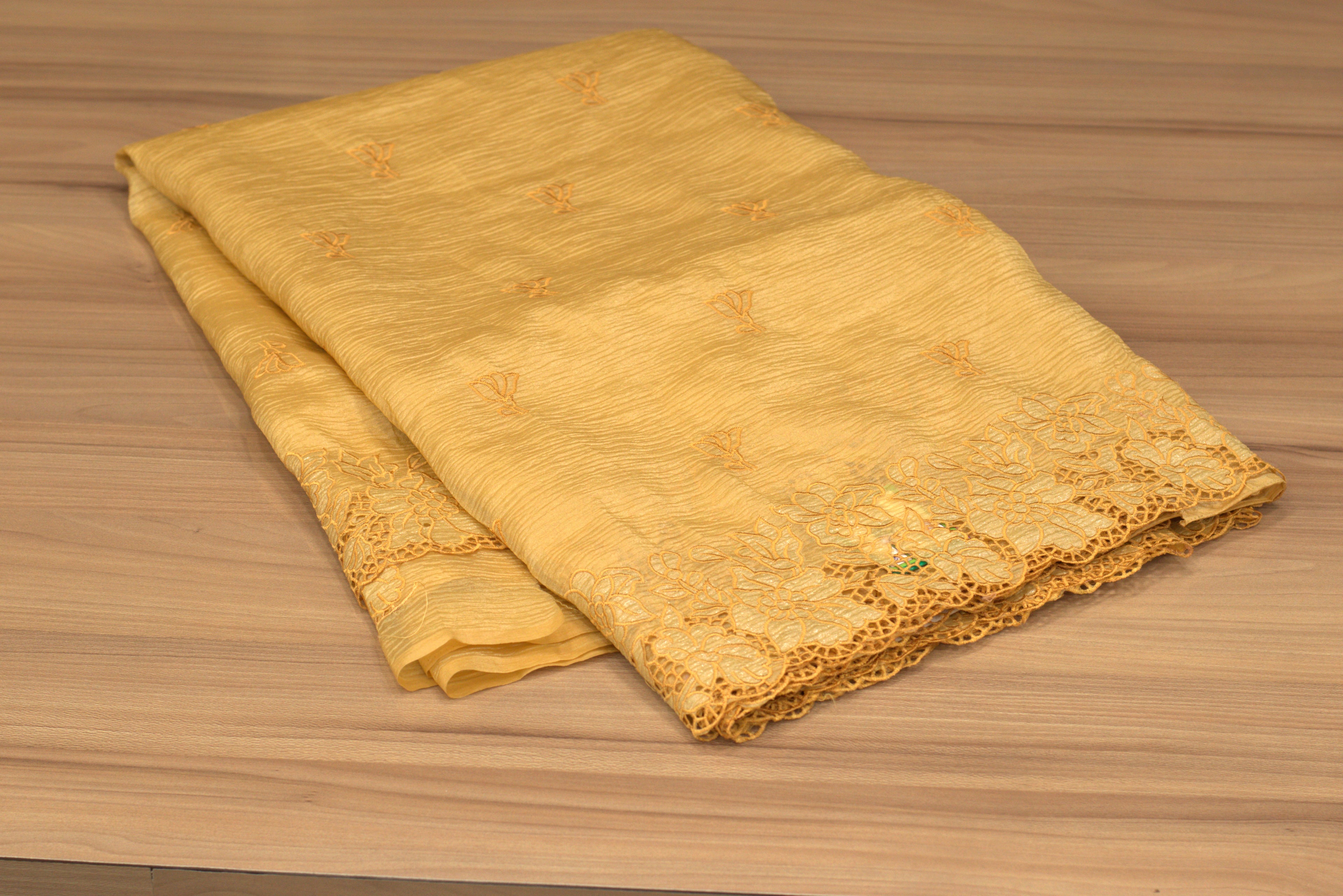 Elegant Crushed Organza Saree with Floral Lace Border – Premium Party & Occasion Wear