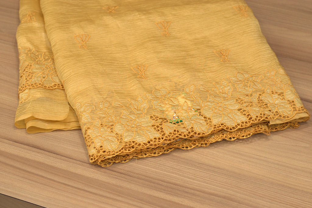 Elegant Crushed Organza Saree with Floral Lace Border – Premium Party & Occasion Wear