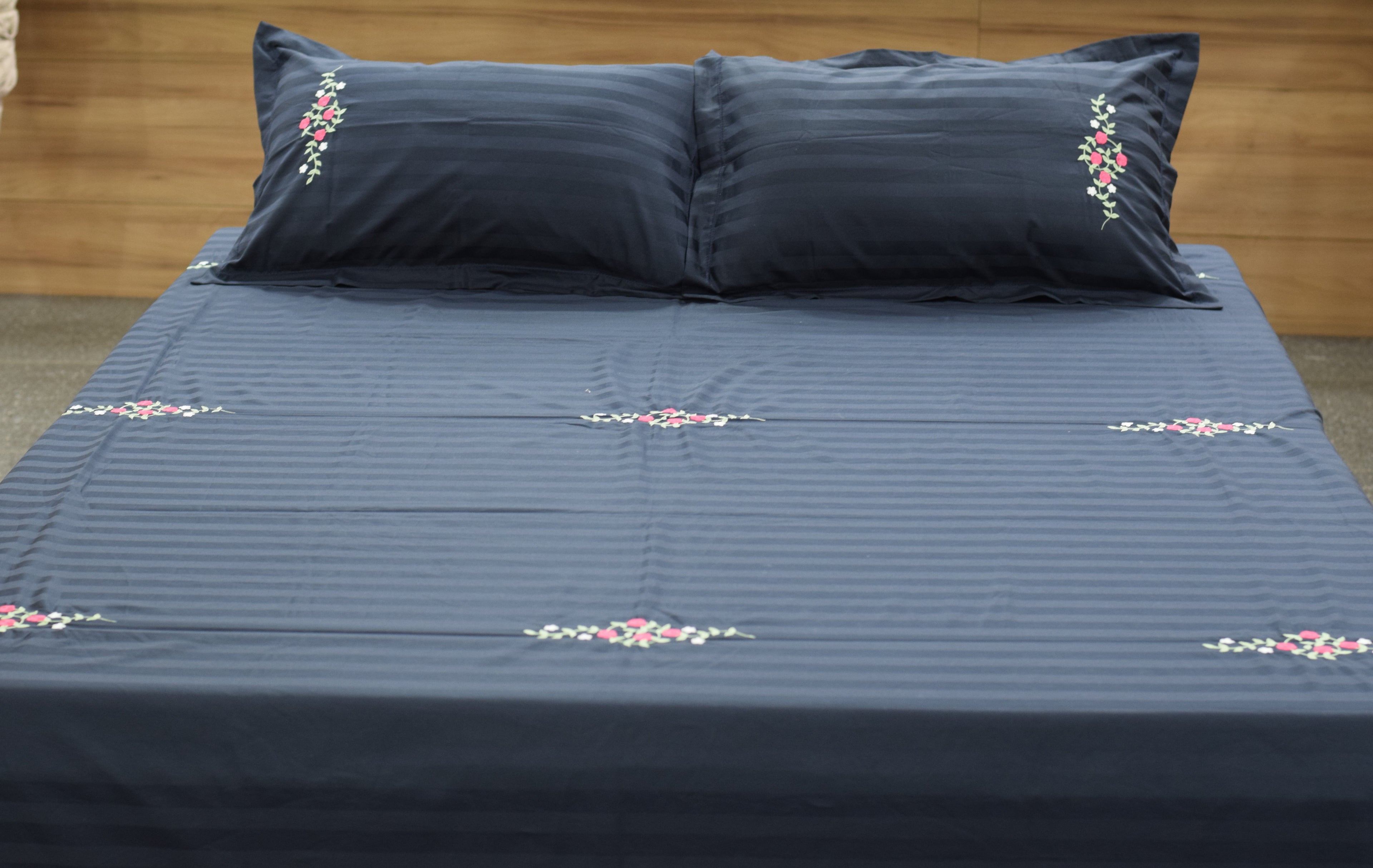 Elegant Navy Blue Embroidered King Size Bedspread Set with Pillow Covers
