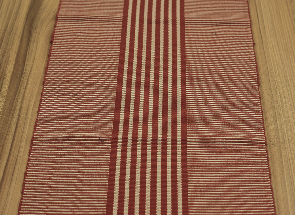 Red & Cream Striped Table Runner – 115 × 33 cm