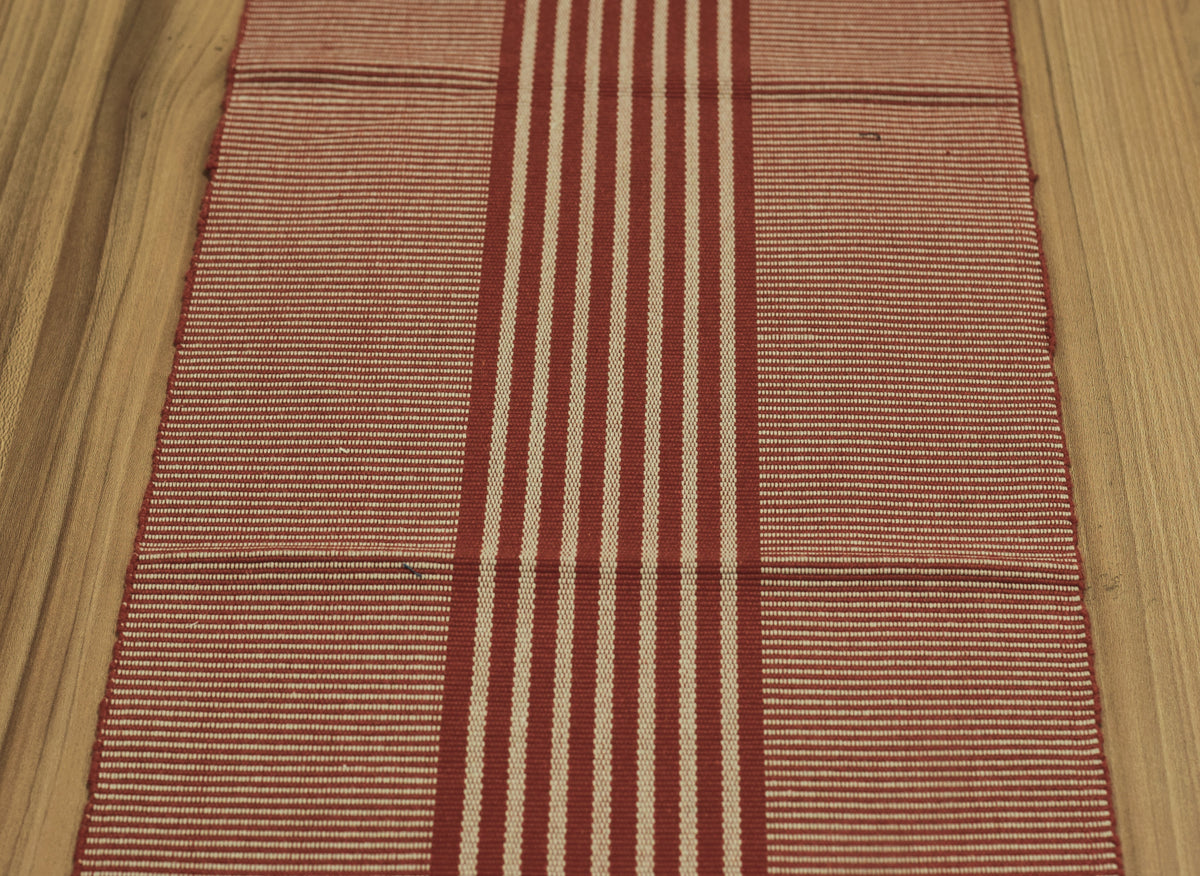 Red & Cream Striped Table Runner – 115 × 33 cm