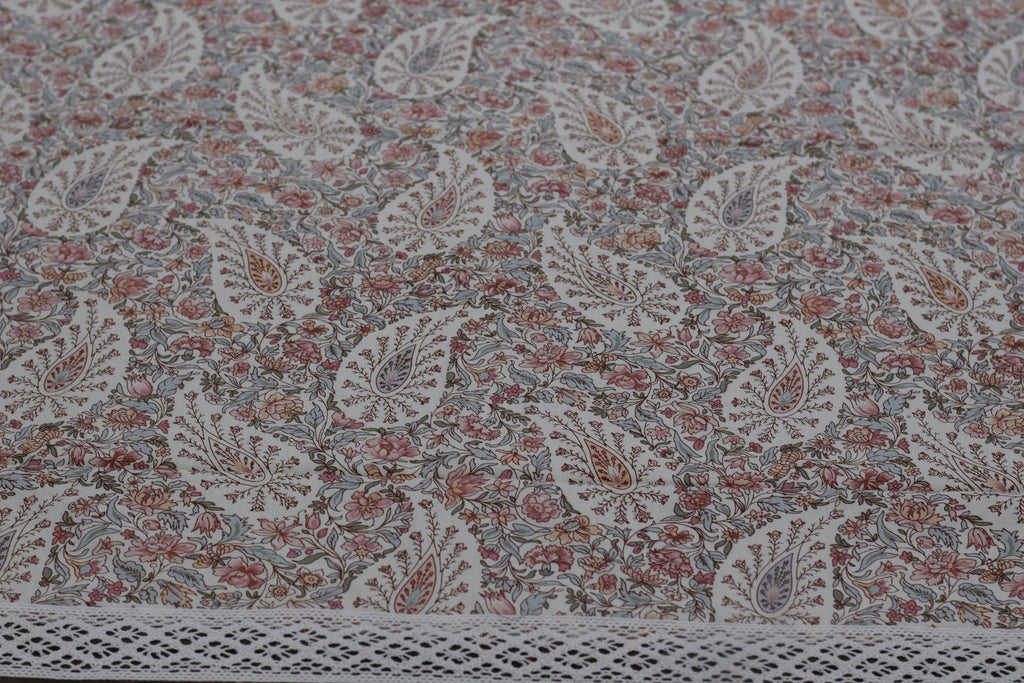 Elegant Floral King Size Bedspread Set with Pillow Covers – Brown & Beige Cotton Blend Bedding