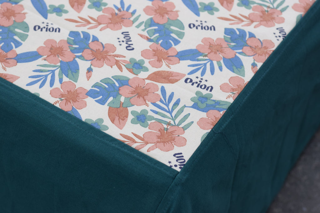 King Size Floral Print Bedsheet with 2 Pillow Covers – White &Teal Botanical Design