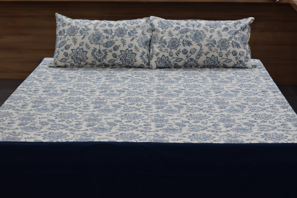 King Size Blue Floral Printed Bedsheet with 2 Pillow Covers – Elegant Cotton Blend Bed Sheet Set