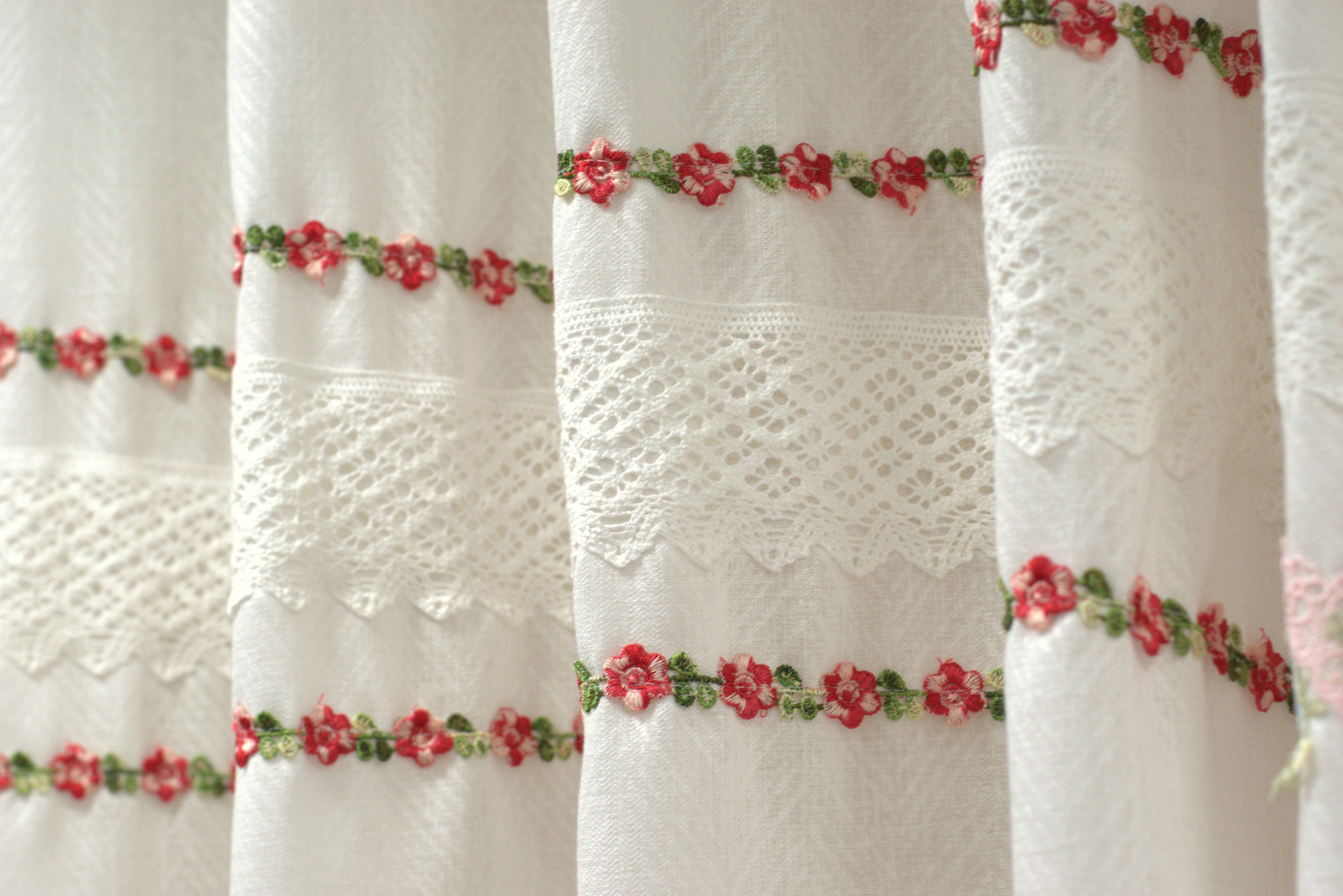 Elegant White Semi Linen Door Curtain with Floral Lace Embroidery – 4 x 7 Feet