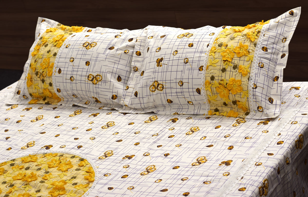 Cotton Blend Bedspread – Floral & Check Pattern with Yellow Center Design (94 × 96 Inch)