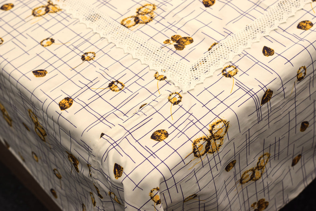 Cotton Blend Bedspread – Floral & Check Pattern with Yellow Center Design (94 × 96 Inch)