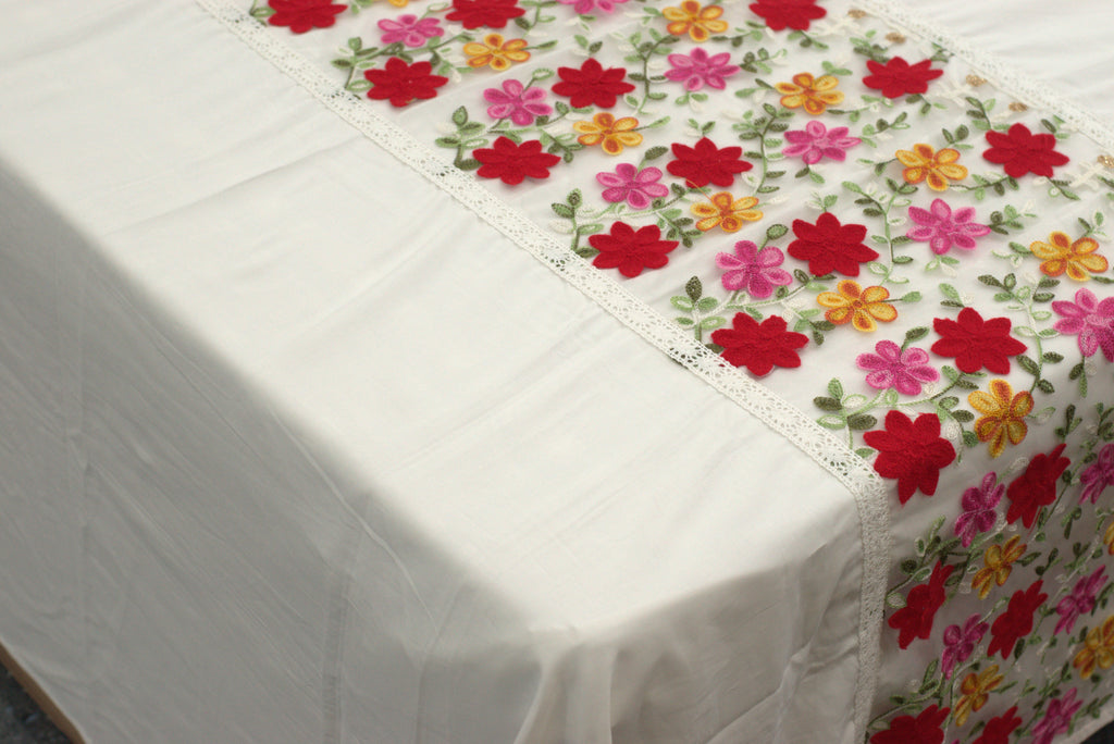 Cotton Blend King Size Bedspread – White with Floral Border | 100 × 116 Inches