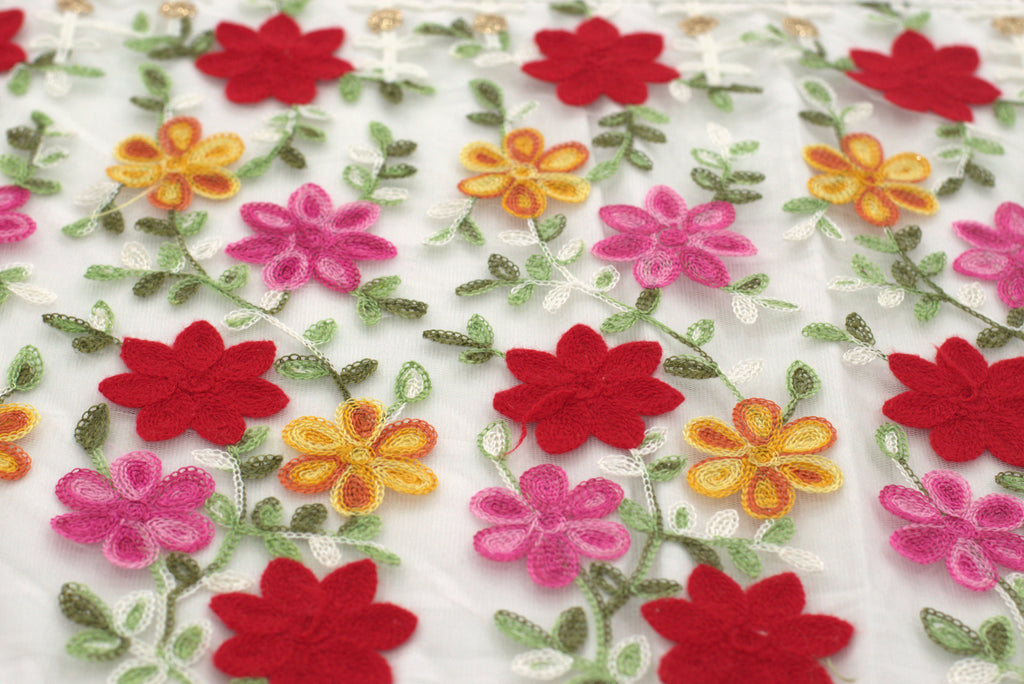 Cotton Blend King Size Bedspread – White with Floral Border | 100 × 116 Inches