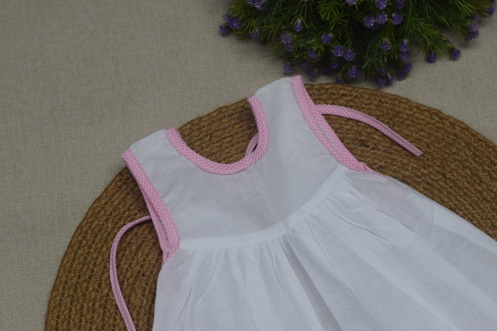 Kids Kerala Kettuduppu Dress – Traditional White Cotton Baby Dress (3 Color set)