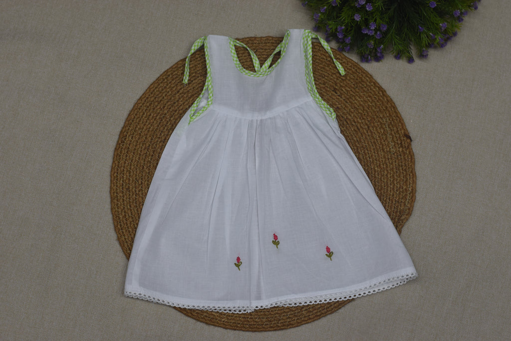 Kids Kerala Kettuduppu Dress – Traditional White Cotton Baby Dress (3 Color set)