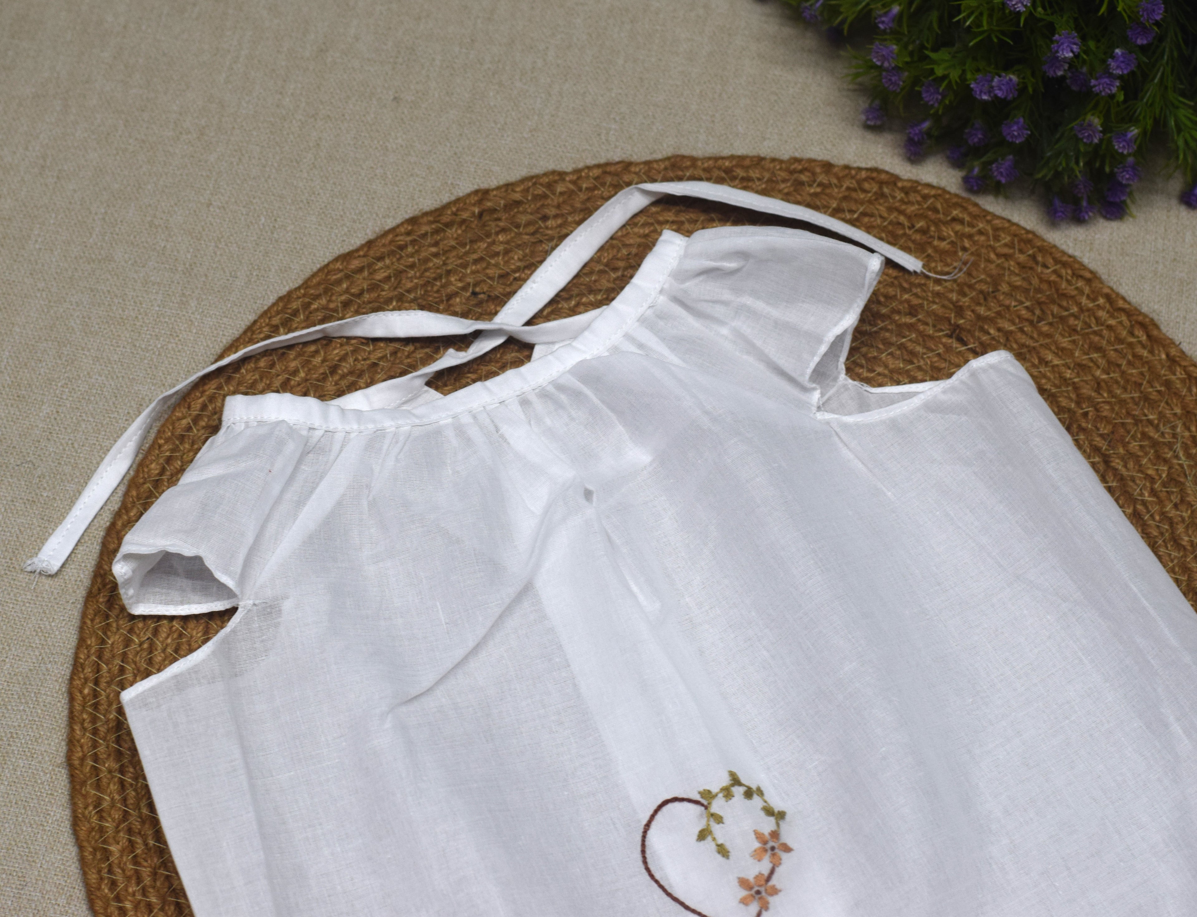 Kerala Traditional Kettuduppu for Kids – White Cotton Sleeveless Blouse with Embroidery (3 Designs)