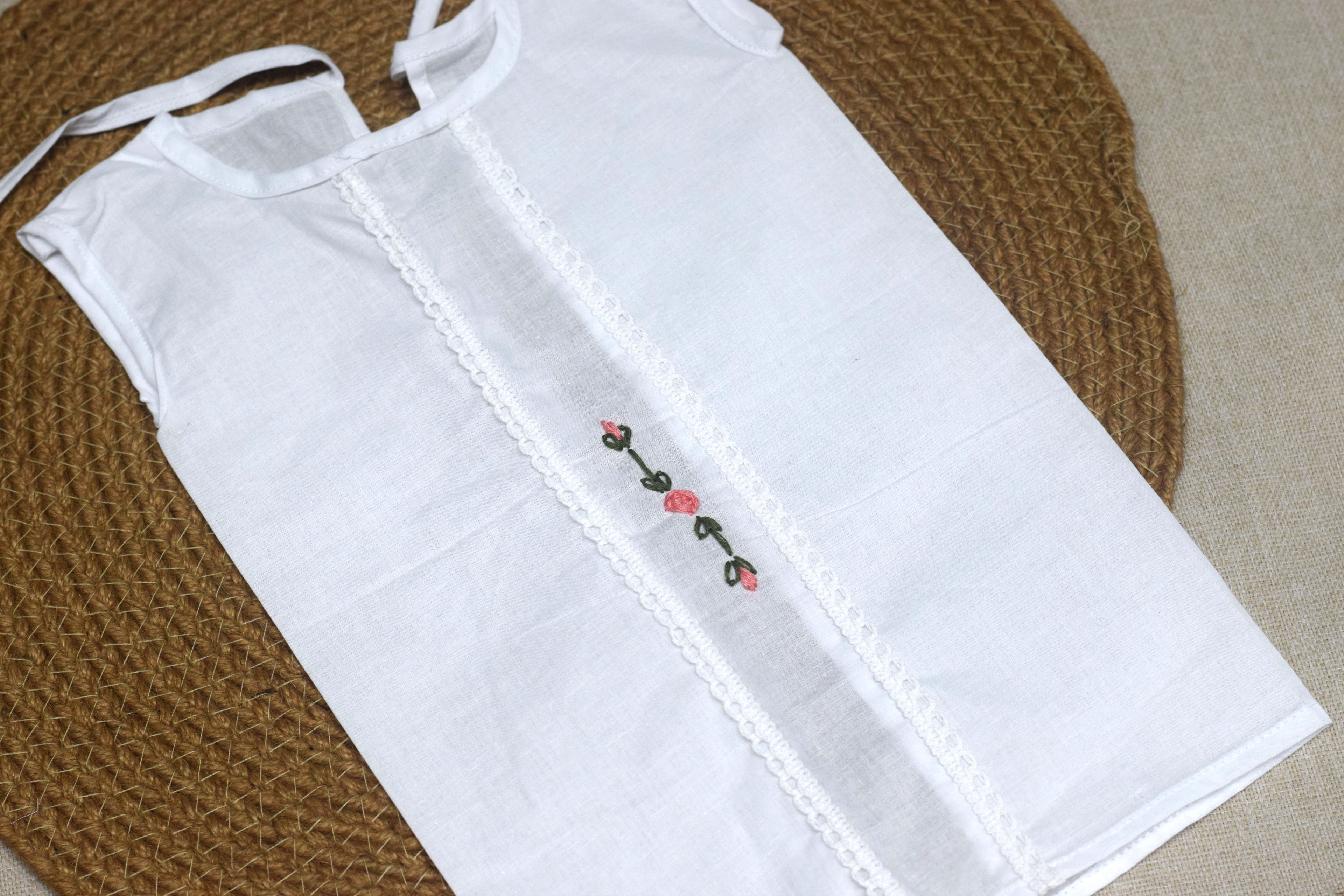 Kids Kerala Kettuduppu Blouse – Classic White with Floral Embroidery (3 Designs)