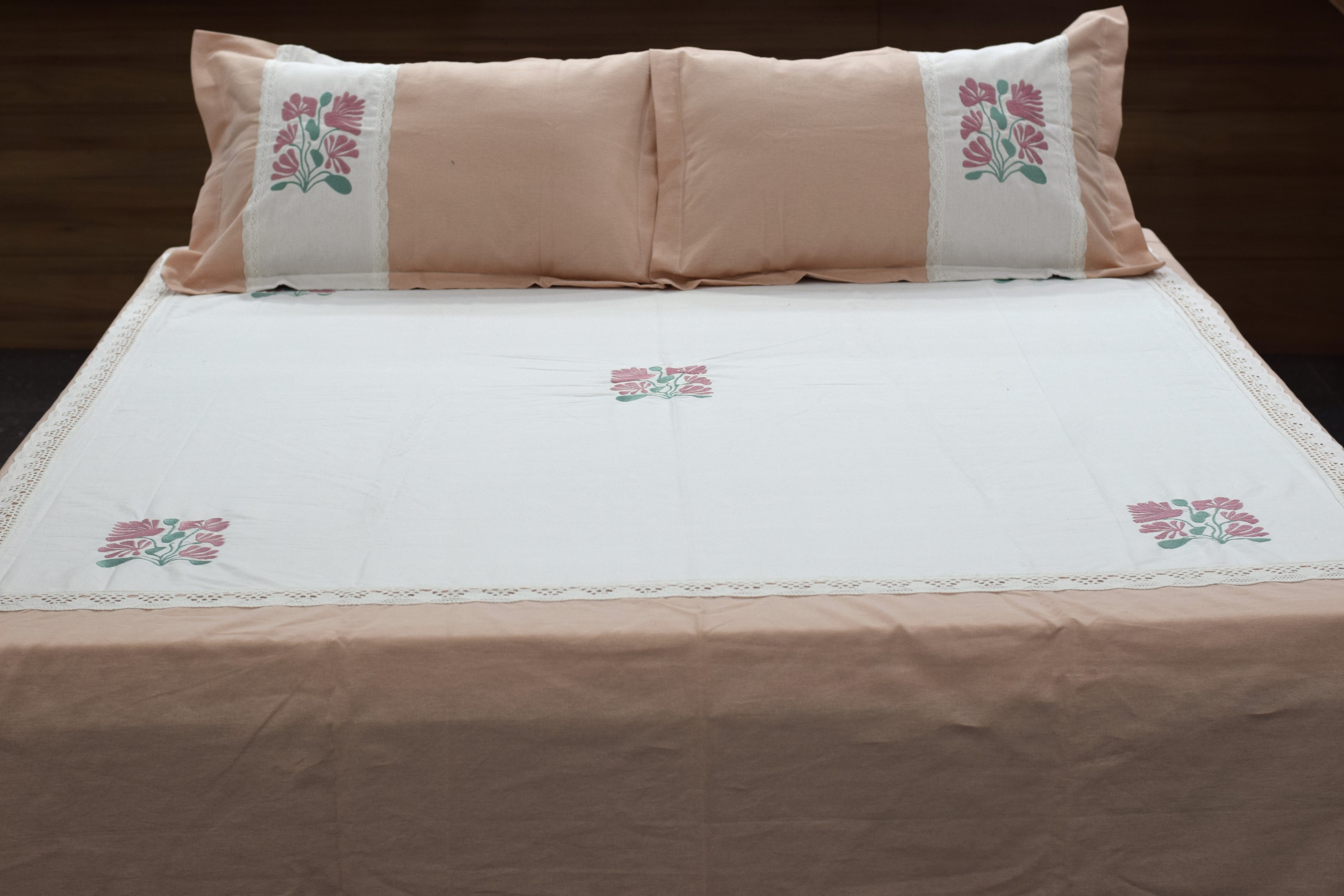 King Size Floral Embroidered Bedspread Set with 2 Pillow Covers | Peach & White |