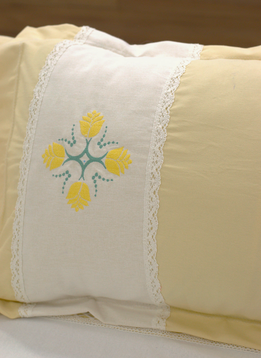 Premium King Size Embroidered Bedspread with 2 Pillow Covers
