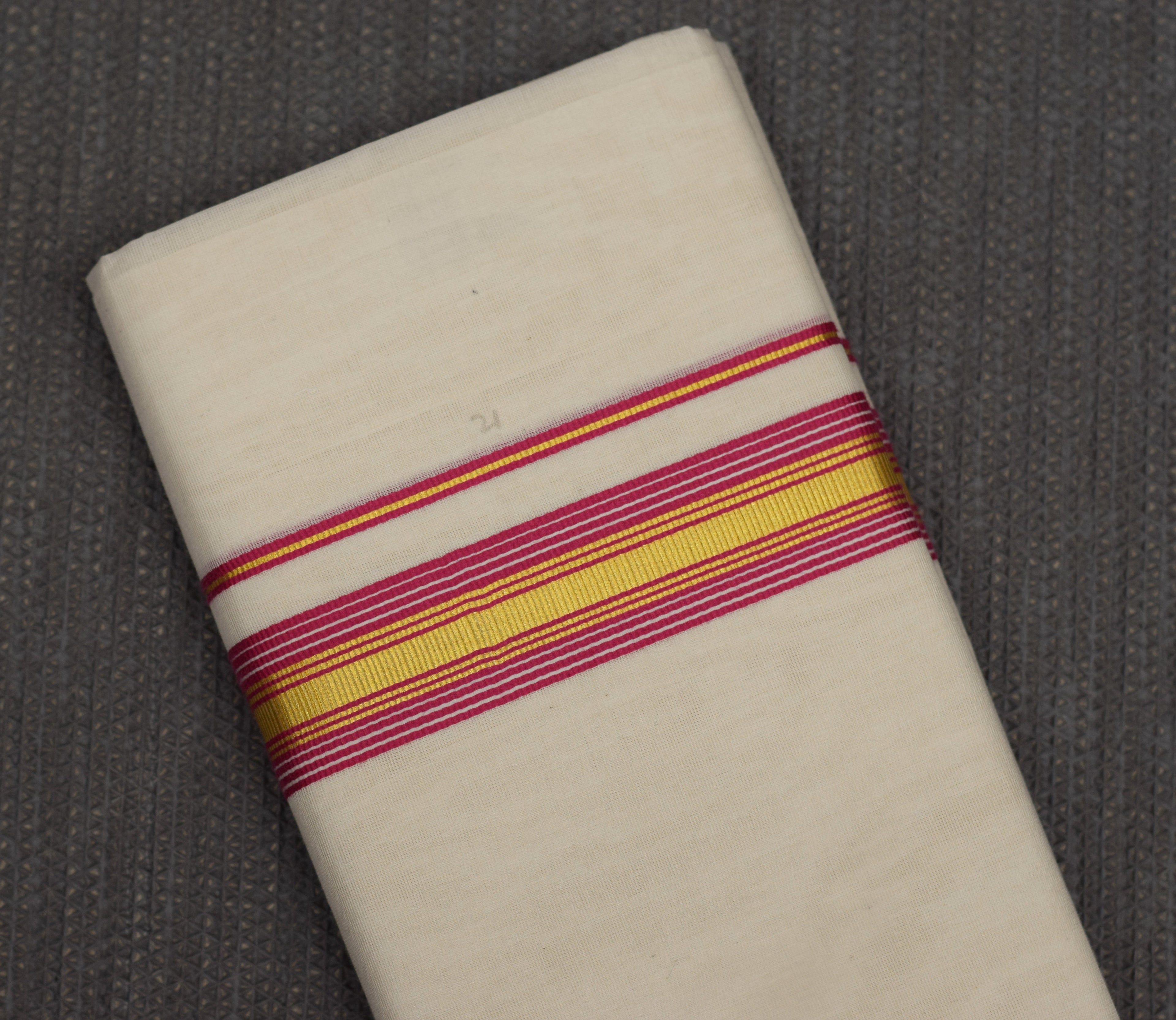 Traditional Kerala Kodi Double Mundu with Golden Zari & Dark Pink Border