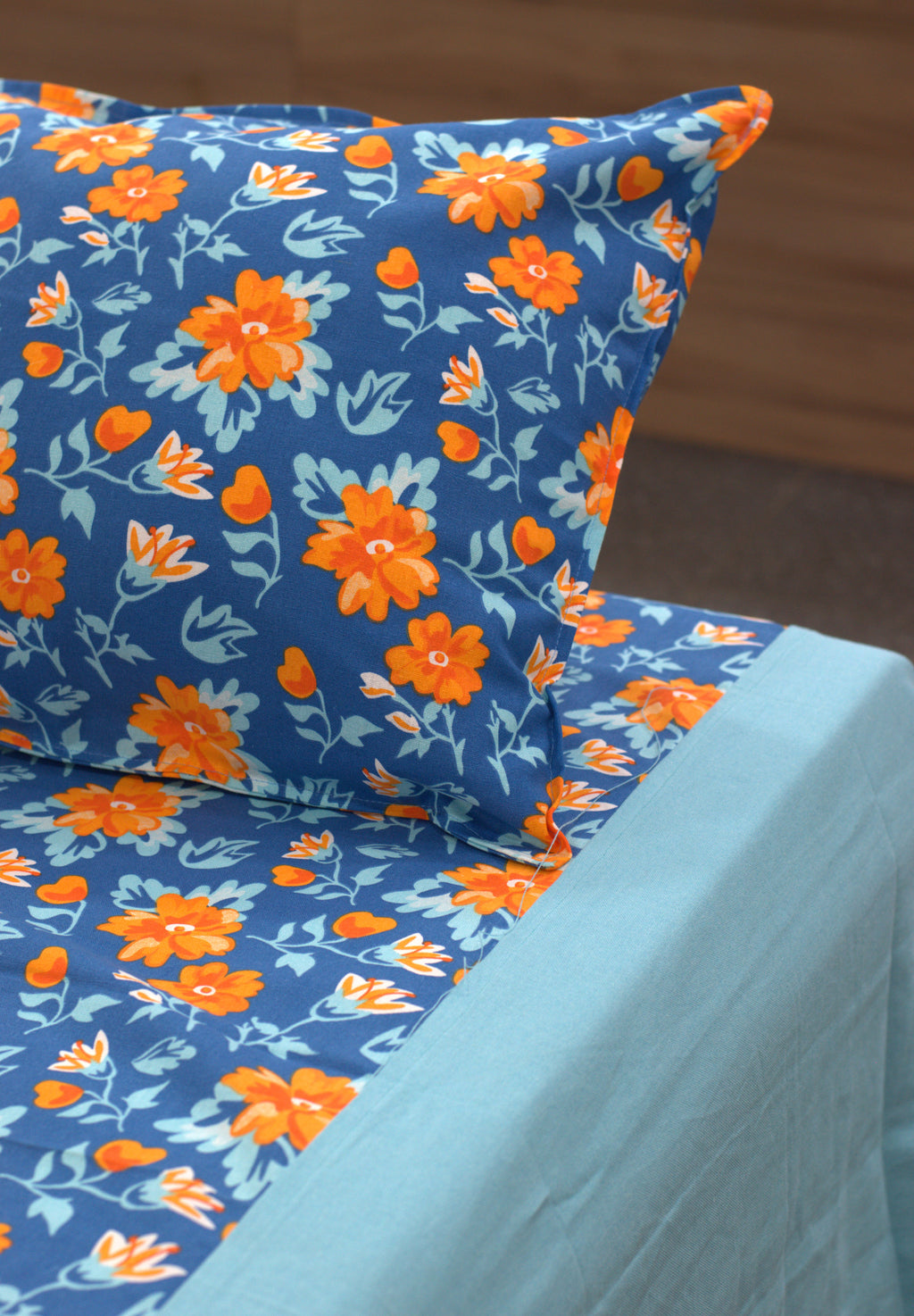 Queen Size Floral Bedsheet with 2 Pillow Covers | Blue & Orange Flower Print | Soft & Comfortable