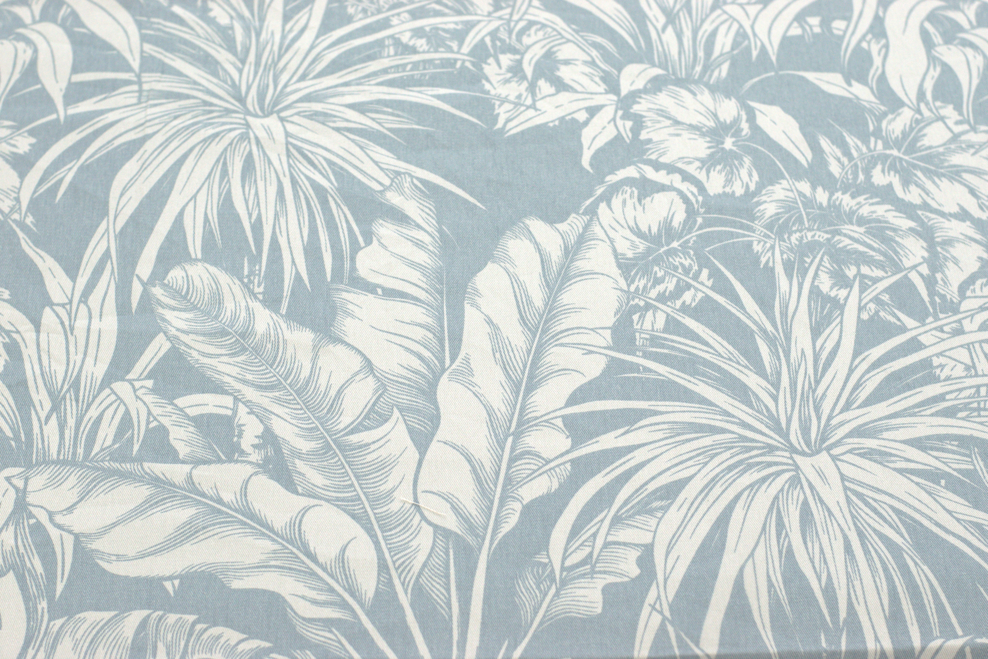 Queen Size Cotton Bedsheet with 2 Pillow Covers – Elegant Grey Tropical Leaf Print | Soft & Breathable