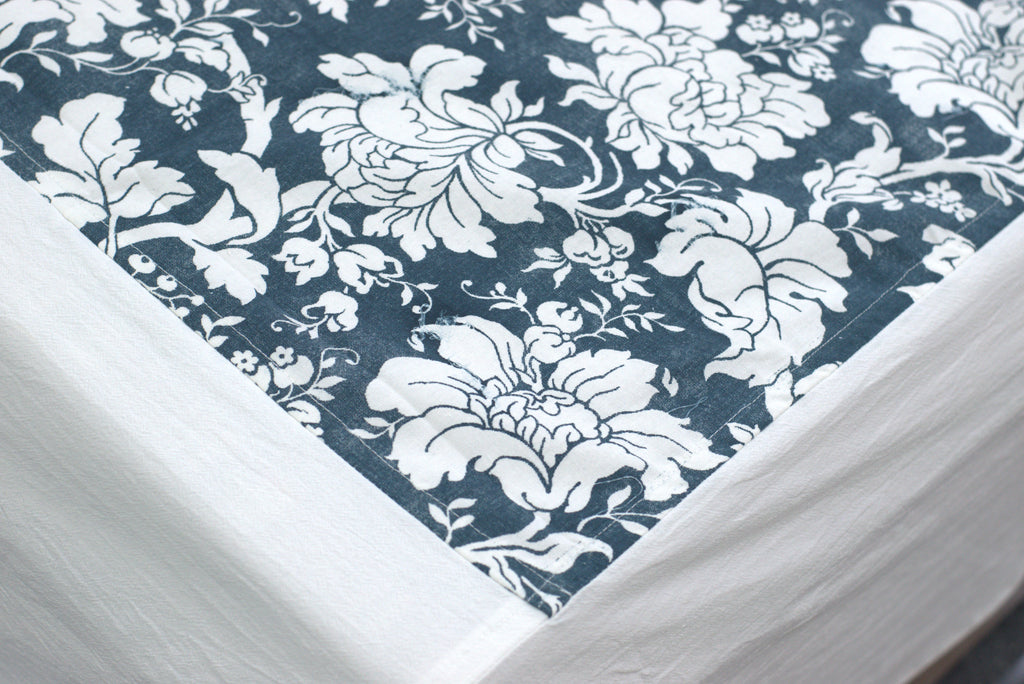 Queen Size Cotton Bedsheet with 2 Pillow Covers – Black & White Floral Print