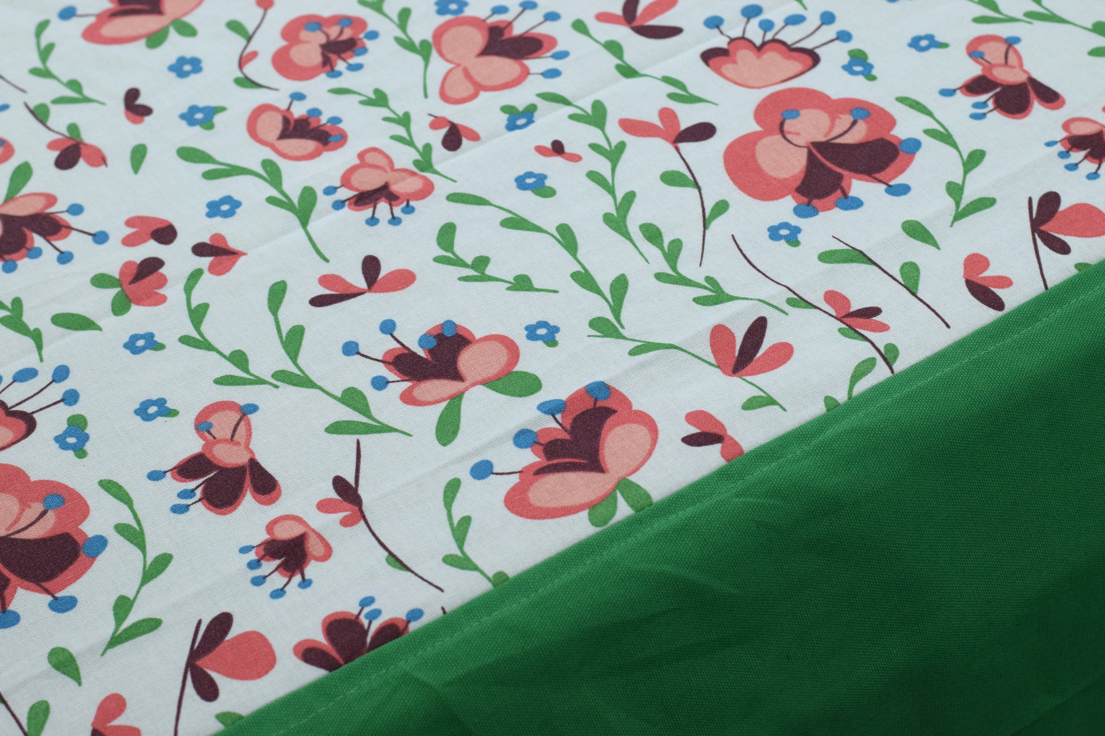 King Size Floral Printed Bedsheet with 2 Pillow Covers | White & Green |