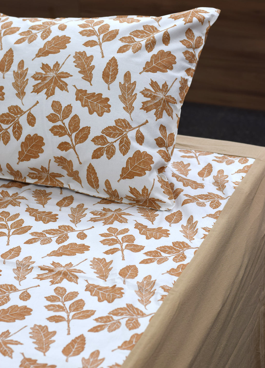 King Size Cotton Bedsheet with 2 Pillow Covers – White & Beige Leaf Print